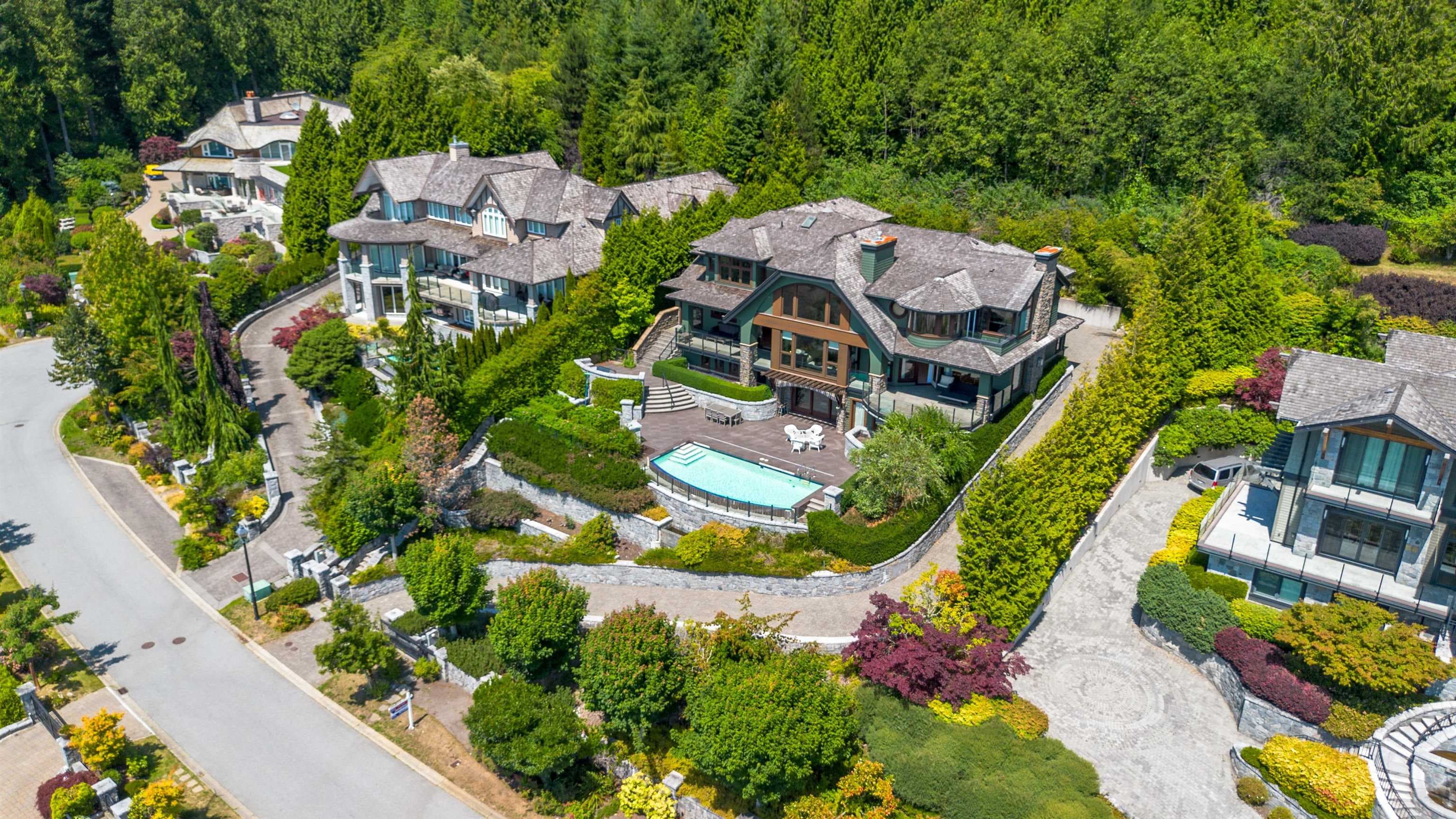 2766 Willoughby Road, West Vancouver, V7S 3J2 — photo 2