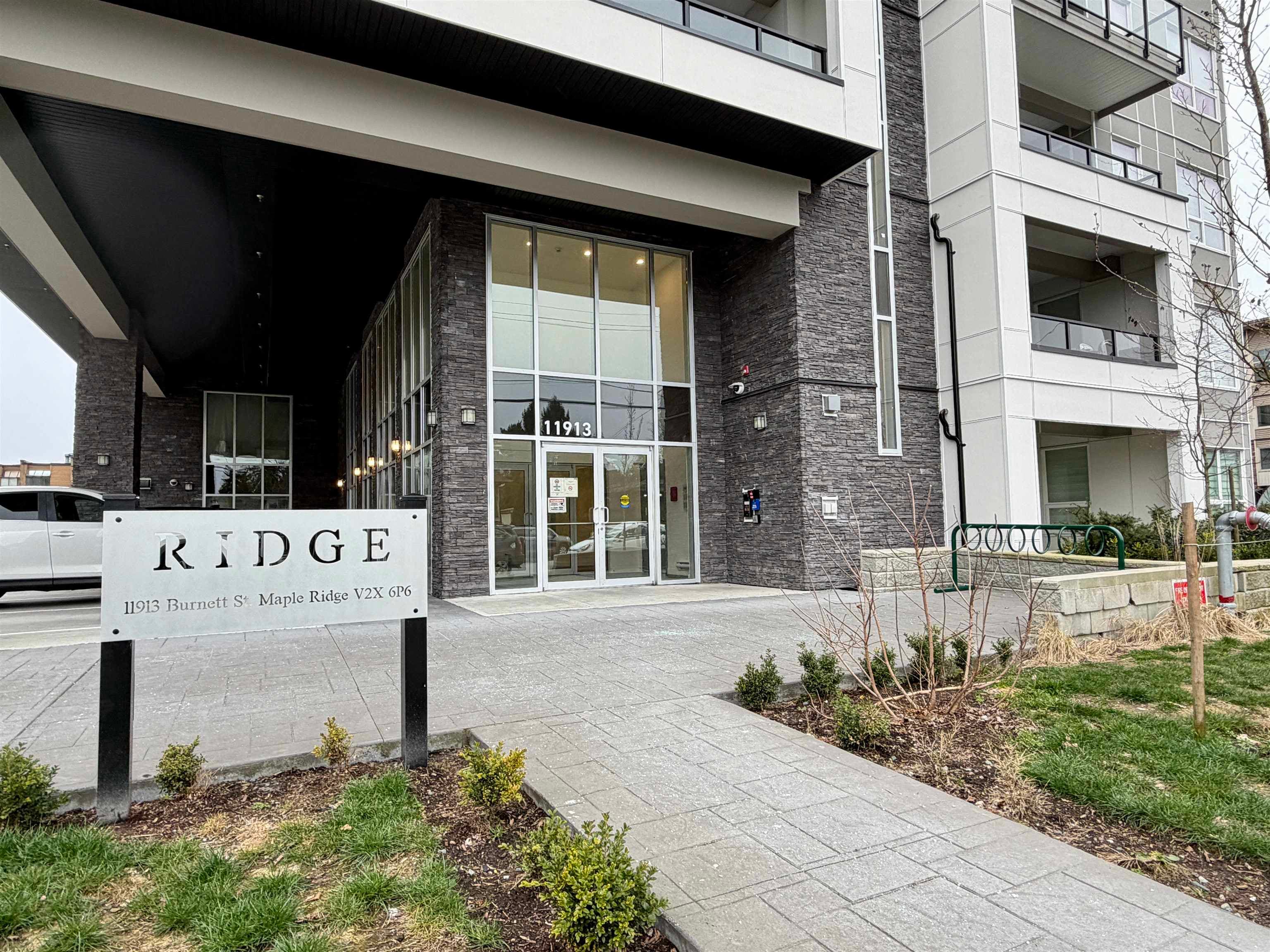 105 - 11913 Burnett Street, Maple Ridge, V2X 4N1 — photo 1
