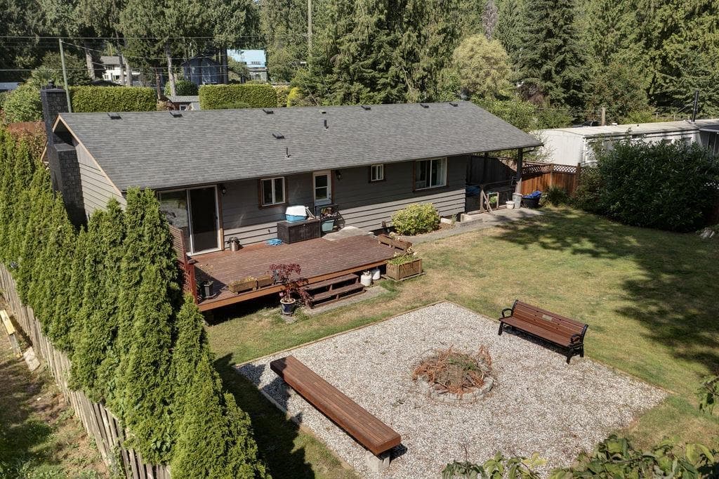 3367 Richards Road, Roberts Creek, V0N 2W2 — photo 2