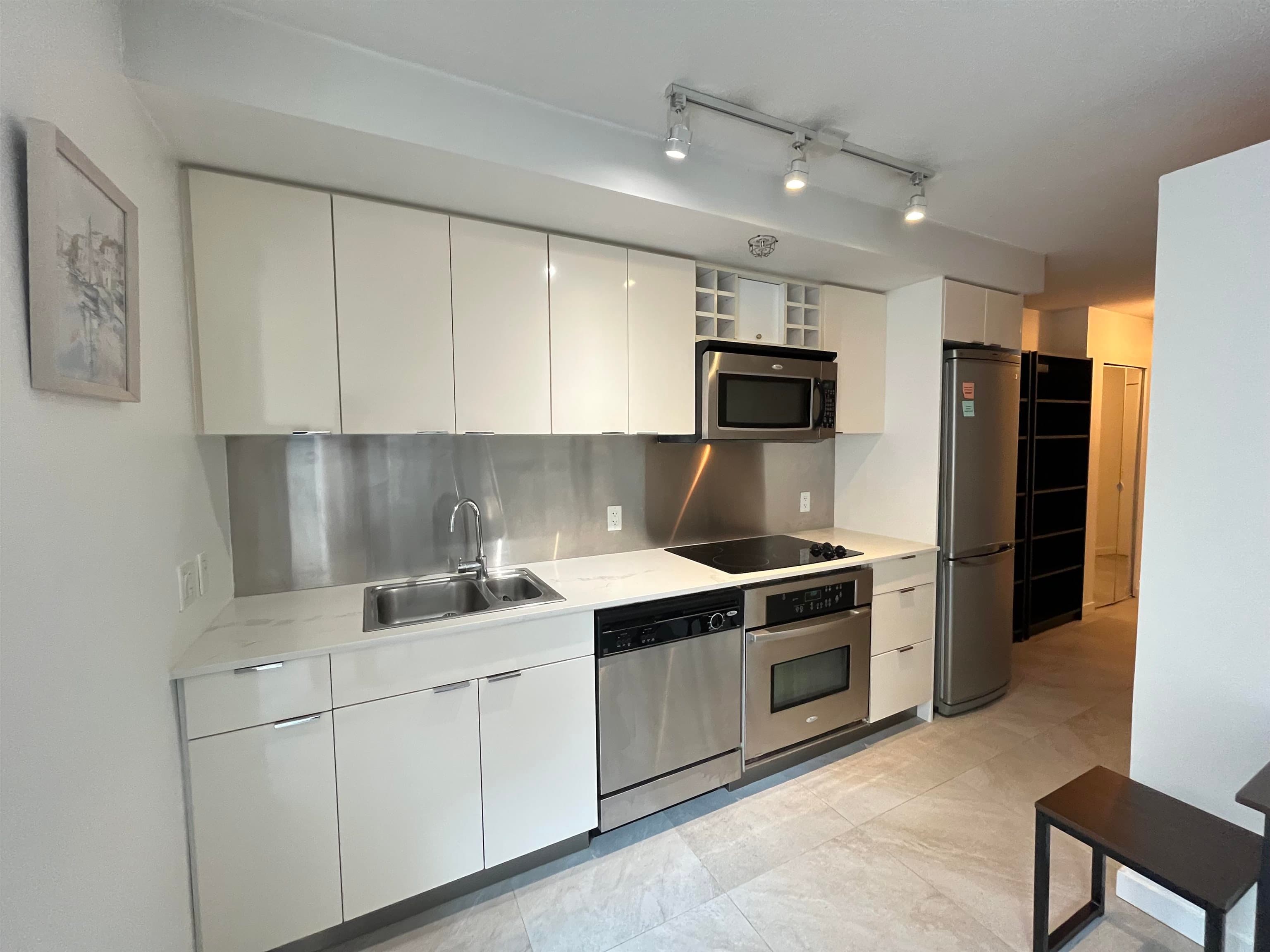 501 - 233 Robson Street, Vancouver, V6B 0E8 — photo 4