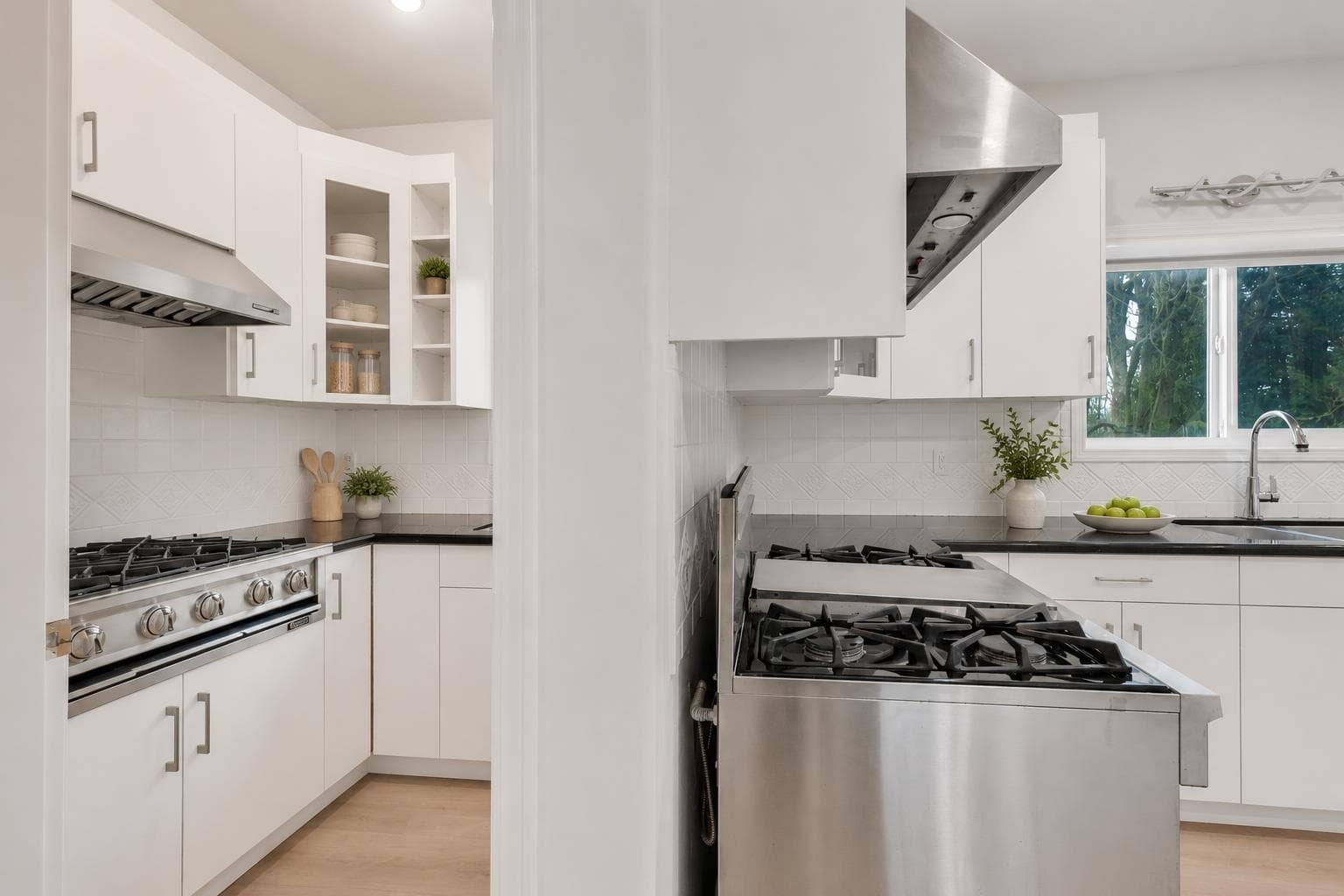 6998 Fielding Court, Burnaby, V5A 1Y5 — photo 3