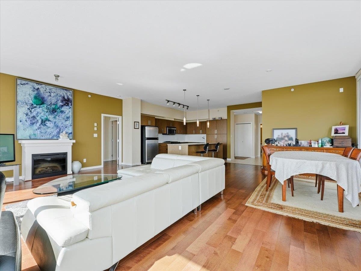 9888 Cameron Street, Burnaby, V3J 0A4 — photo 4