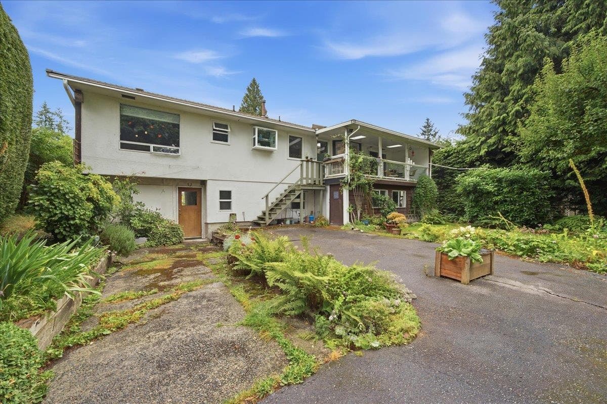 1388 Cambridge Drive, Coquitlam, V3J 2P7 — photo 5