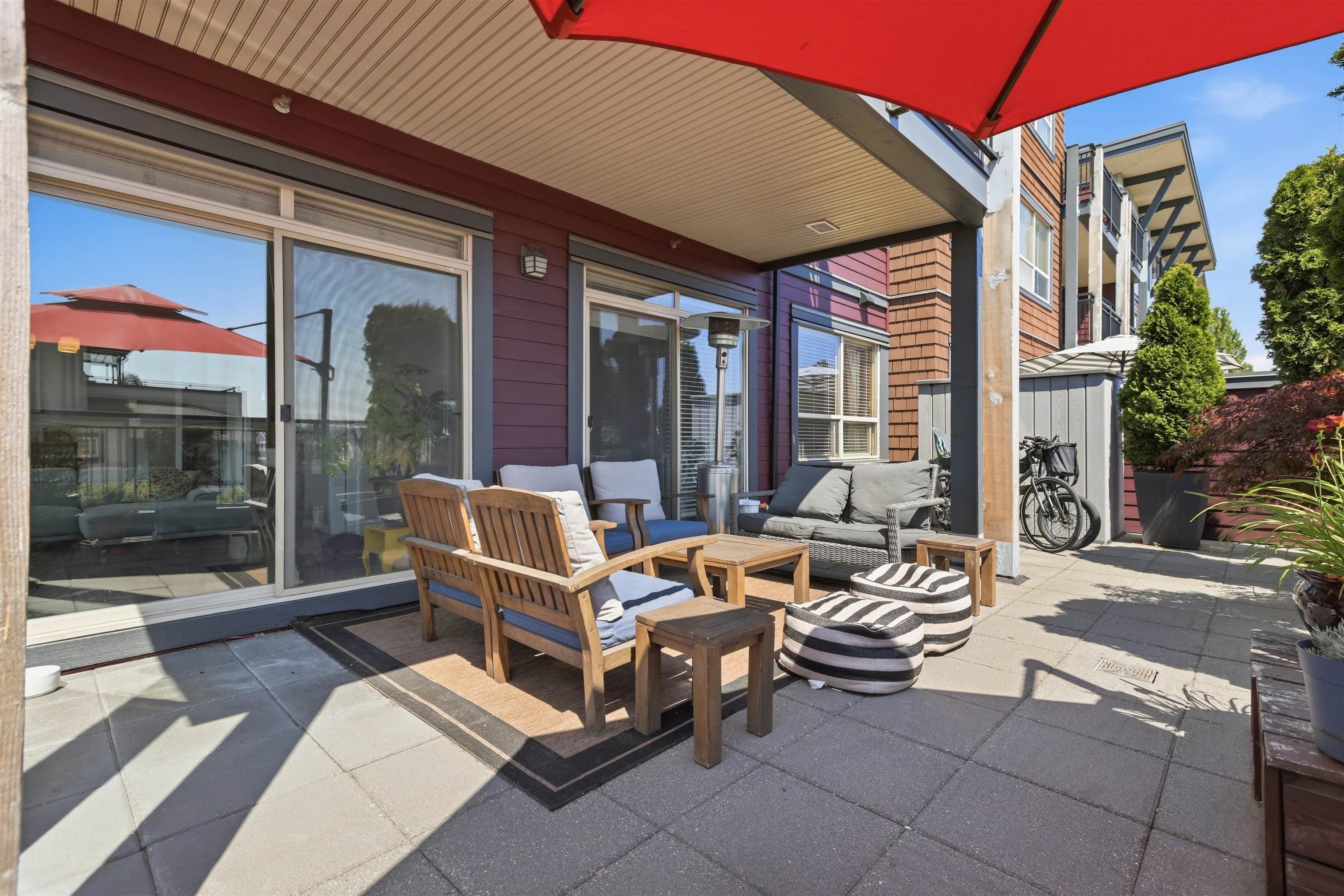 206 - 288 Hampton Street, New Westminster, V3M 5L9 — photo 1