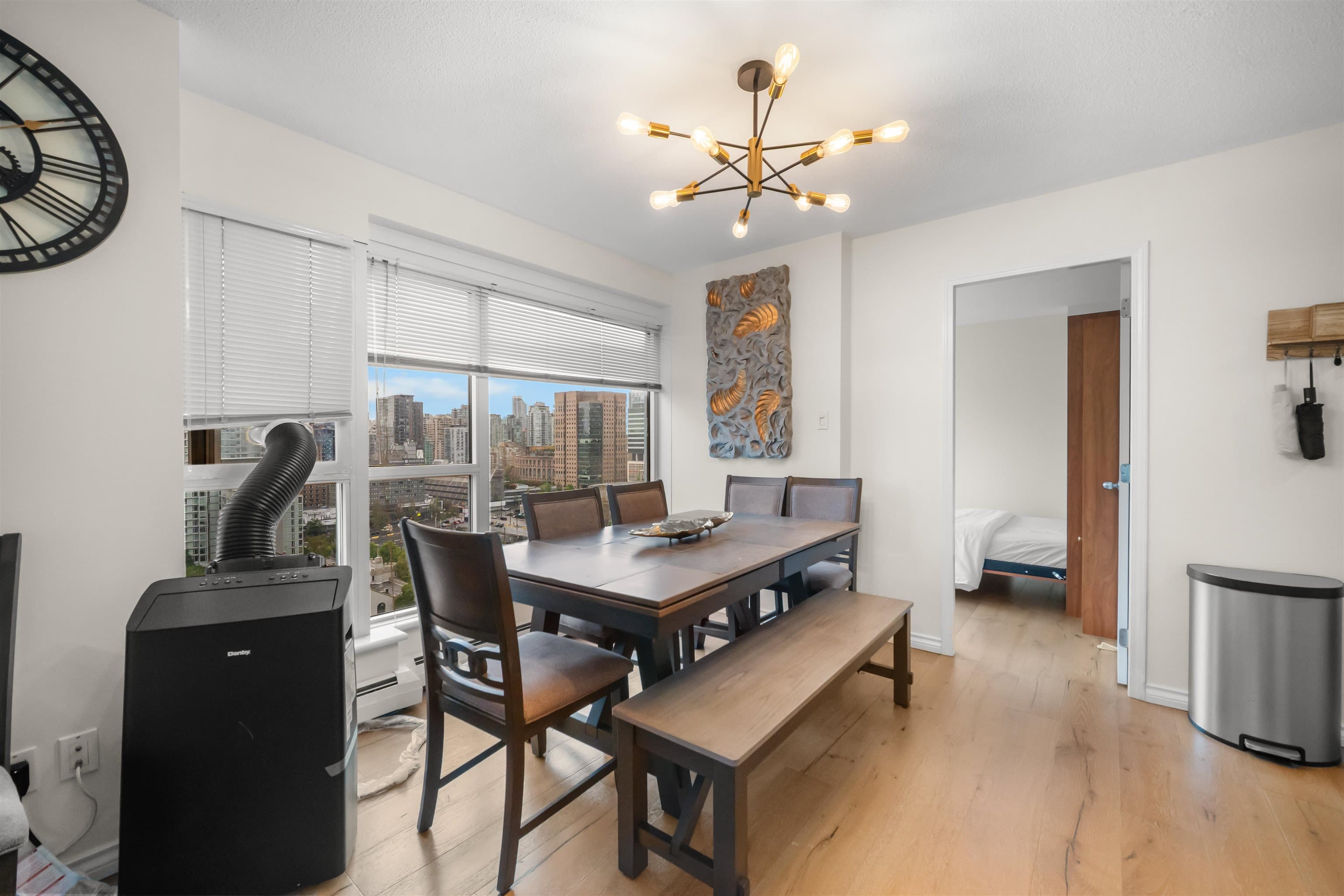 2204 - 183 Keefer Place, Vancouver, V6B 6B9 — photo 3