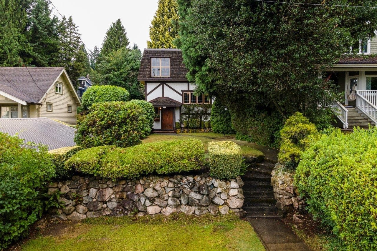 292 E St. James Road, North Vancouver, V7N 1L2 — photo 3