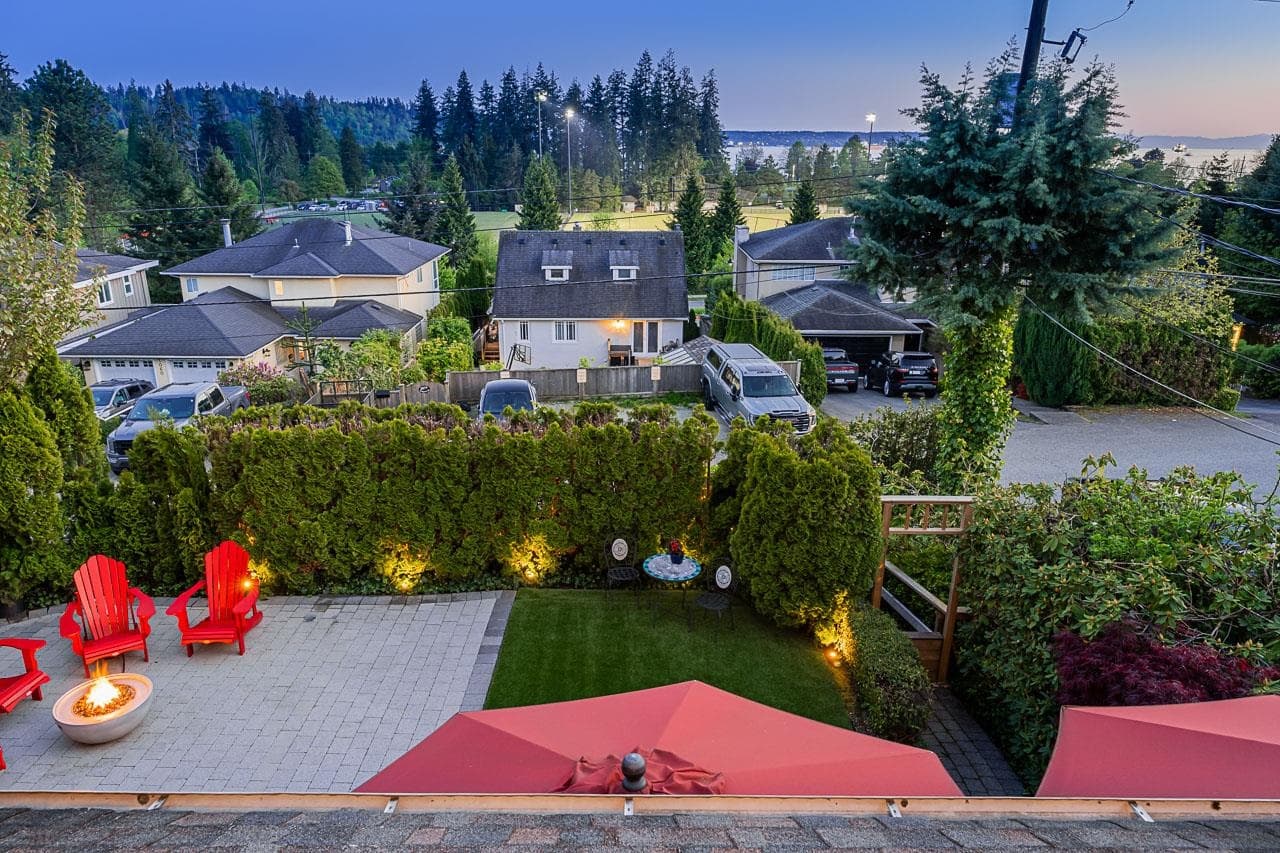 1075 Esplanade Avenue, West Vancouver, V7T 1G2 — photo 3