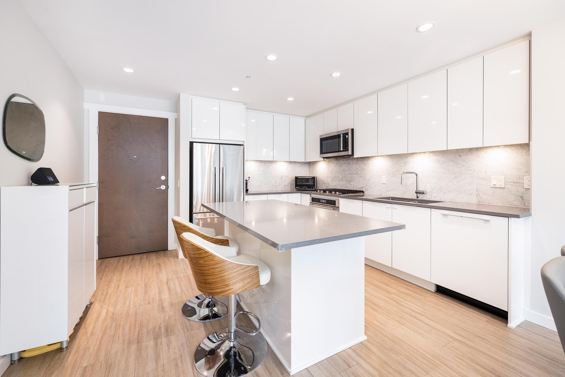 302 - 2651 Library Lane, North Vancouver, V7J 0C1 — photo 2