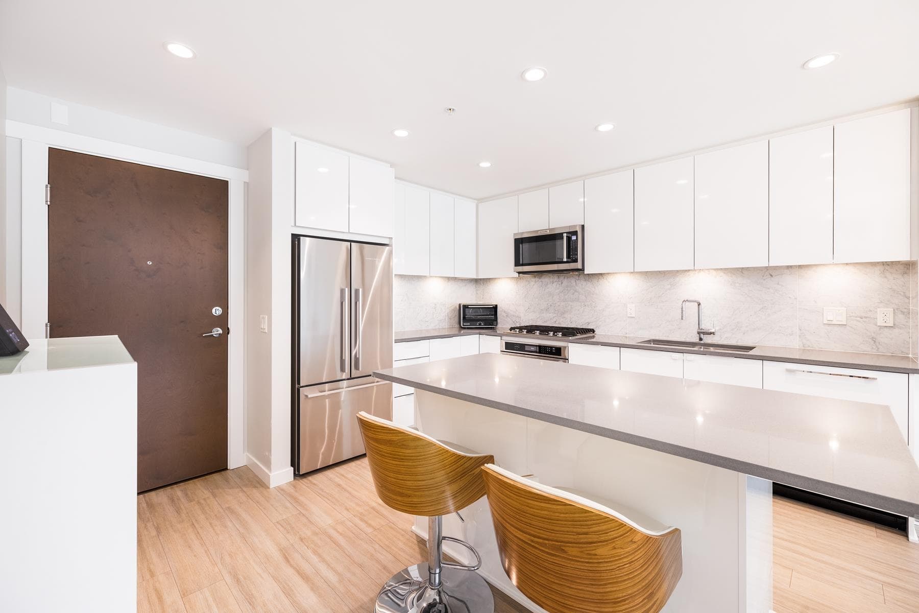 302 - 2651 Library Lane, North Vancouver, V7J 0C1 — photo 3