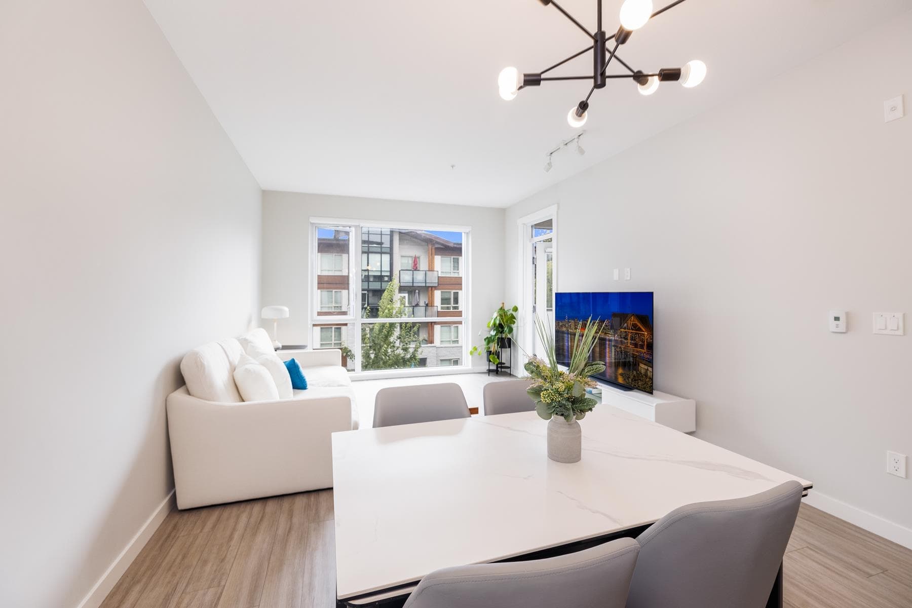 302 - 2651 Library Lane, North Vancouver, V7J 0C1 — photo 5