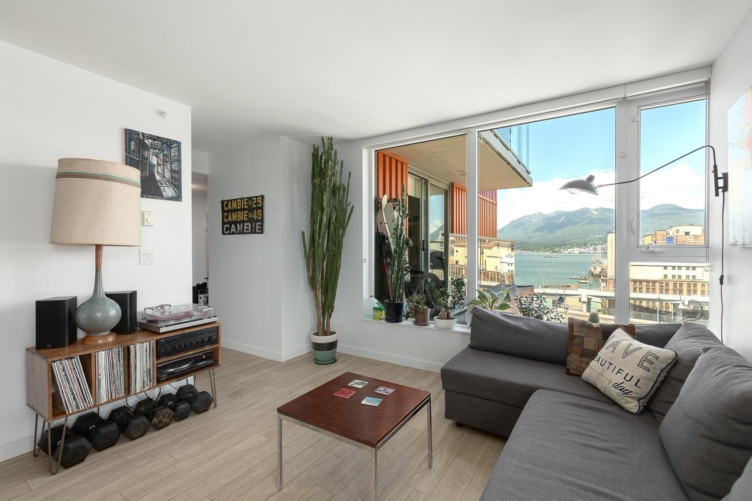 904 - 983 E Hastings Street, Vancouver, V6A 0G9 — photo 1