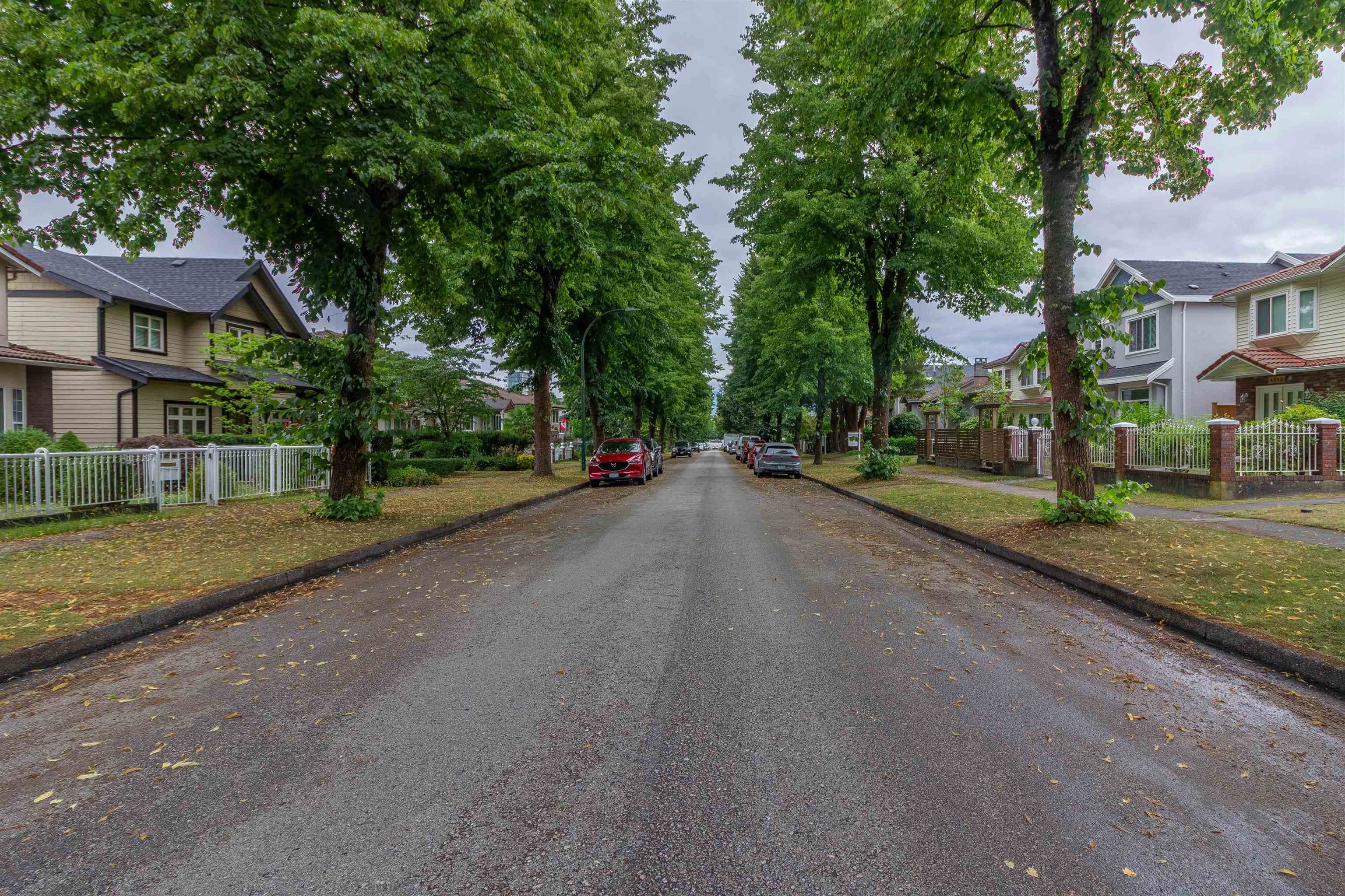 4467 Perry Street, Vancouver, V5N 3X6 — photo 2