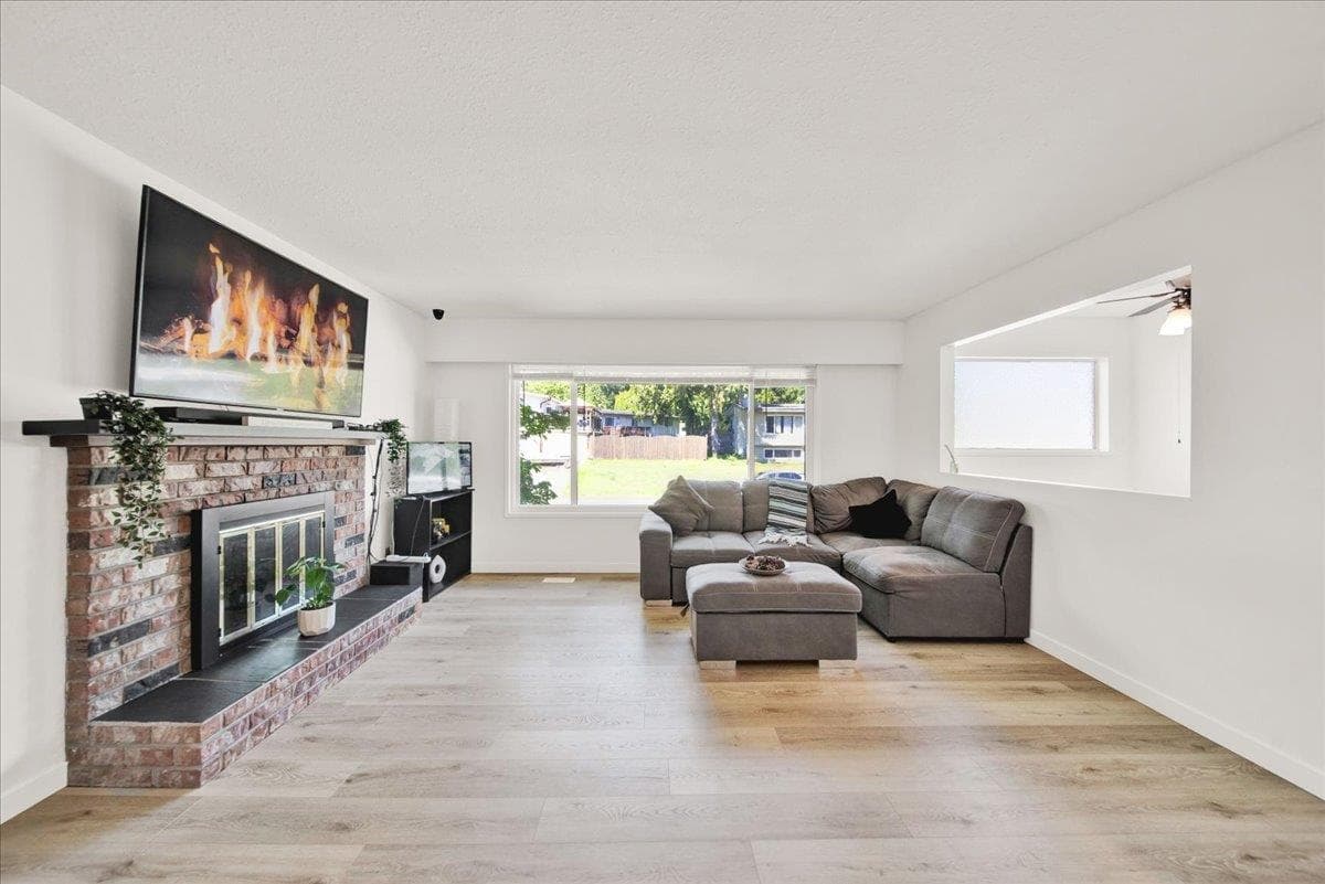 32410 Diamond Avenue, Mission, V2V 1M2 — photo 2