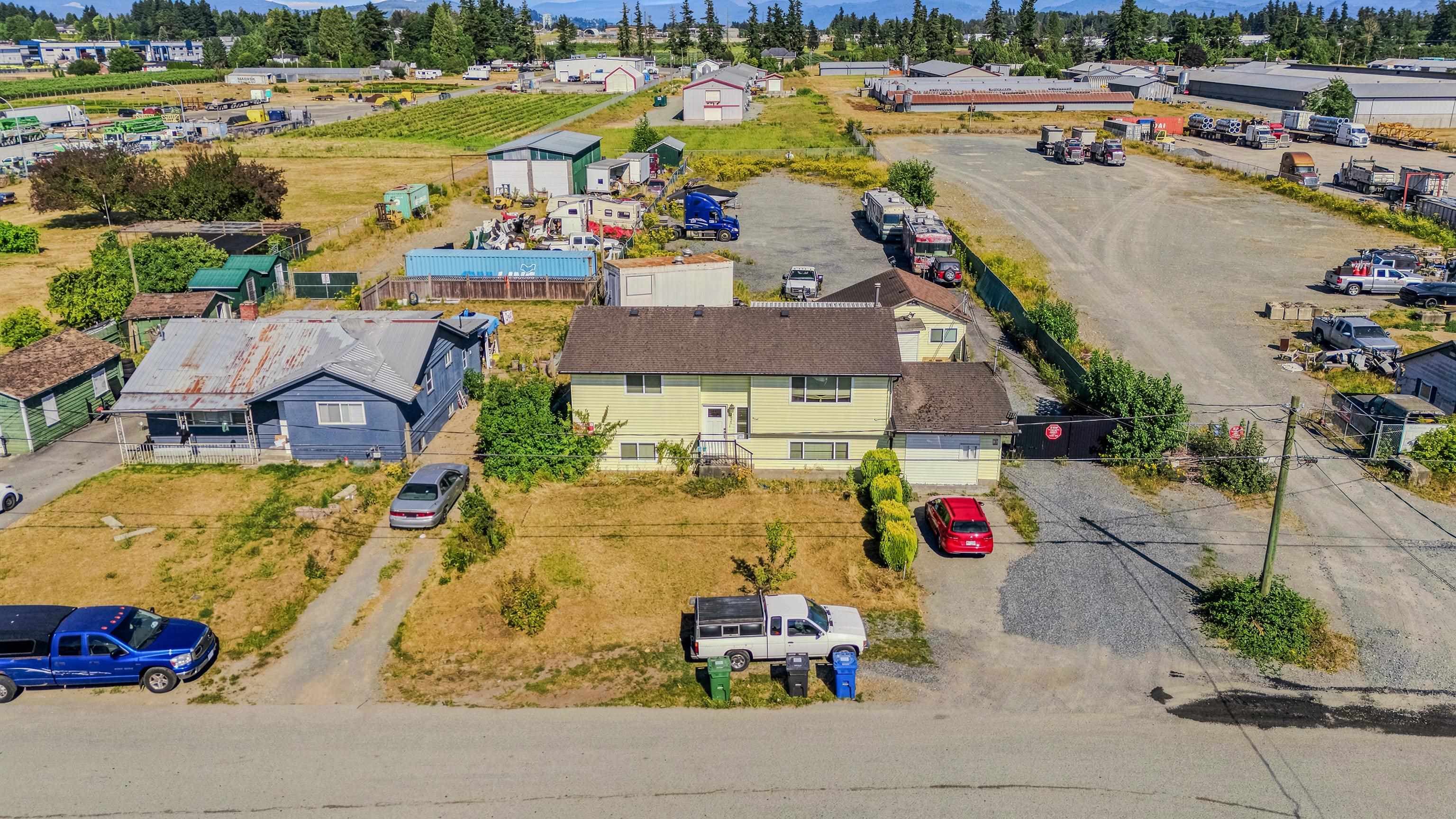 1850 Queen Street, Abbotsford, V2T 6J1 — photo 1