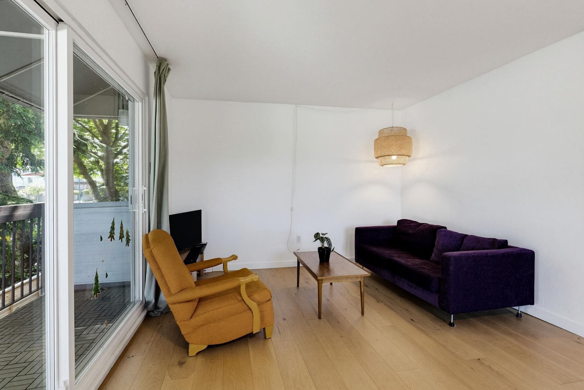 219 - 2910 E Pender Street, Vancouver, V5K 2C3 — photo 2