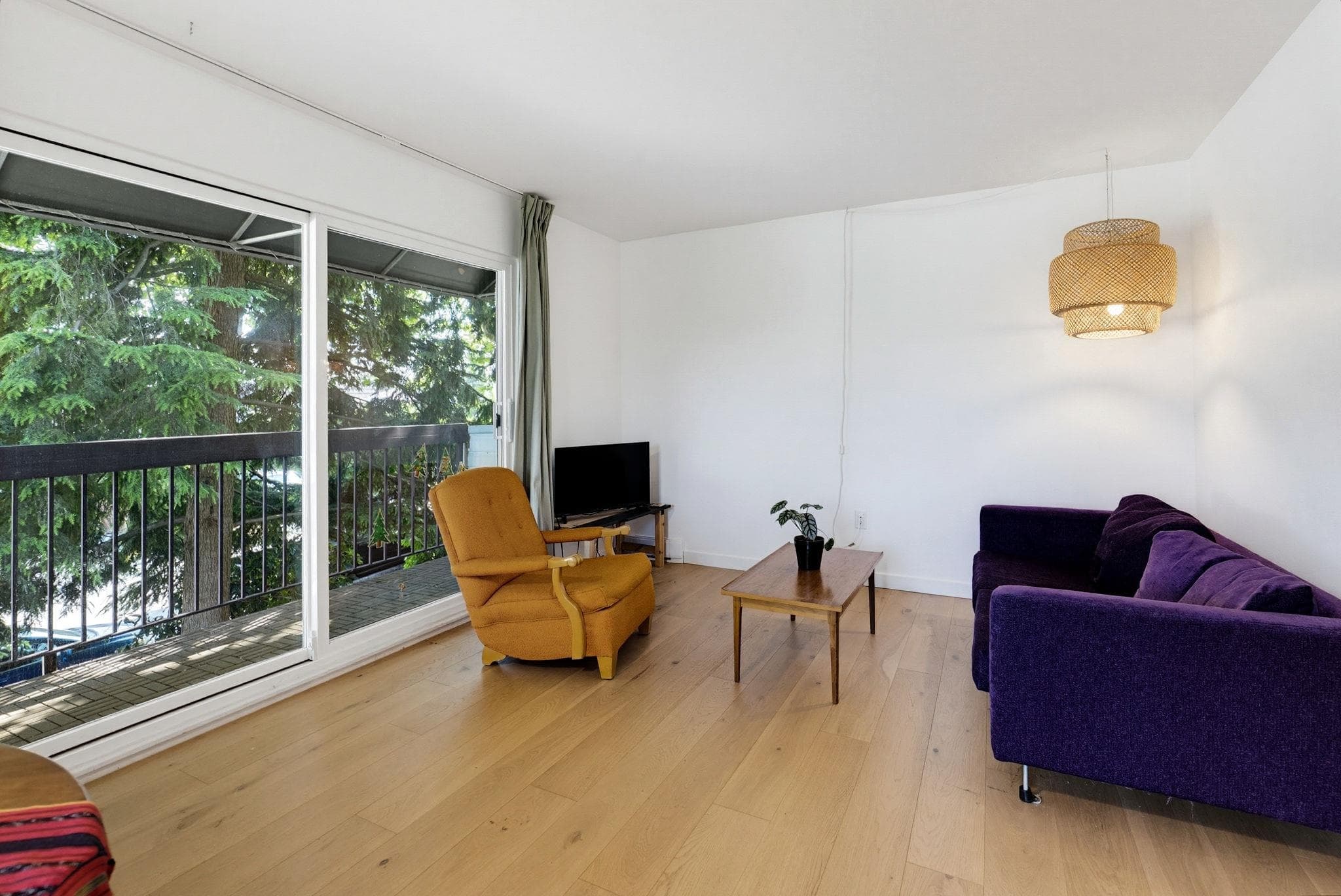 219 - 2910 E Pender Street, Vancouver, V5K 2C3 — photo 1