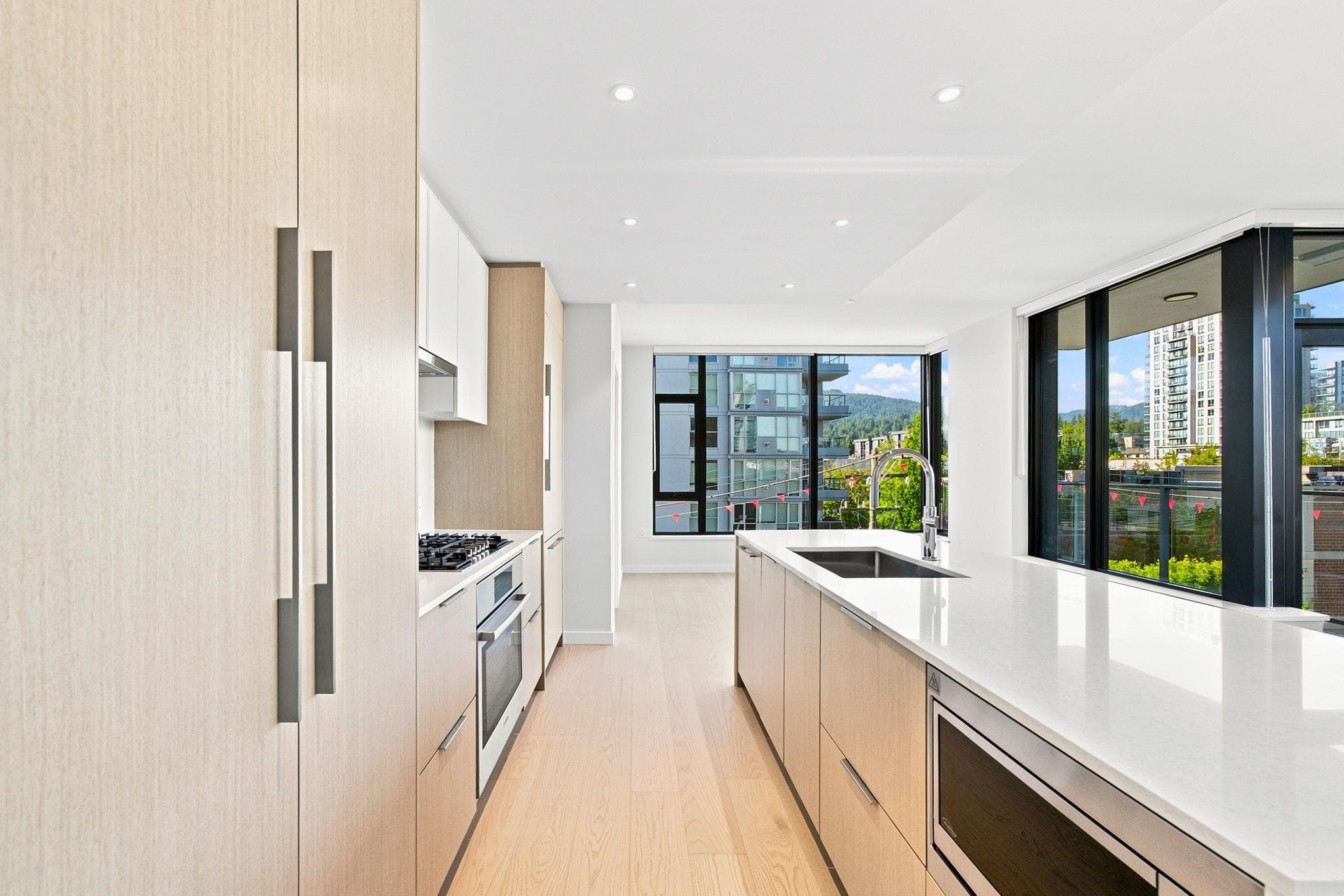403 - 128 W 15th Street, North Vancouver, V7M 1R5 — photo 5