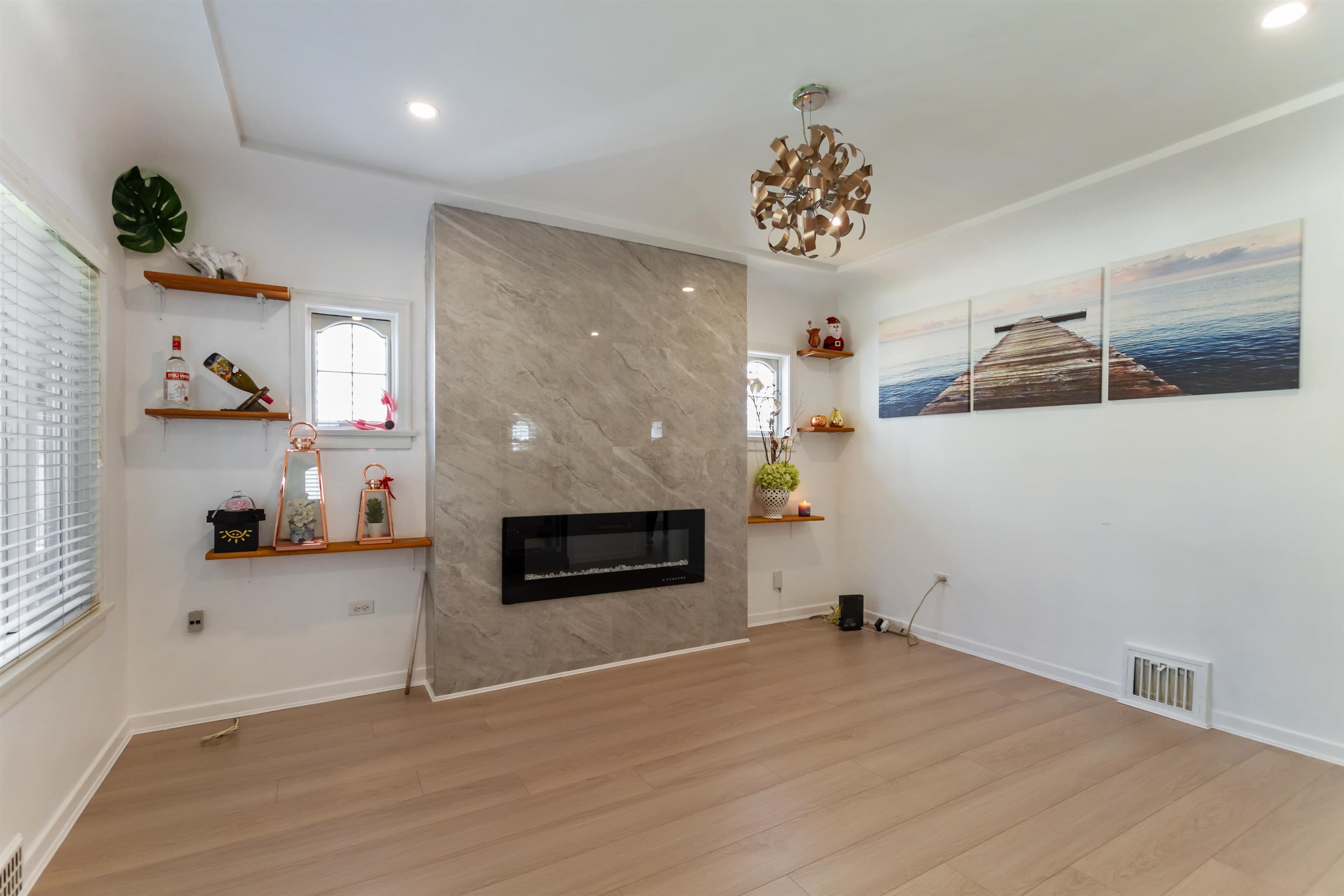 136 E 45th Avenue, Vancouver, V5W 1W9 — photo 3