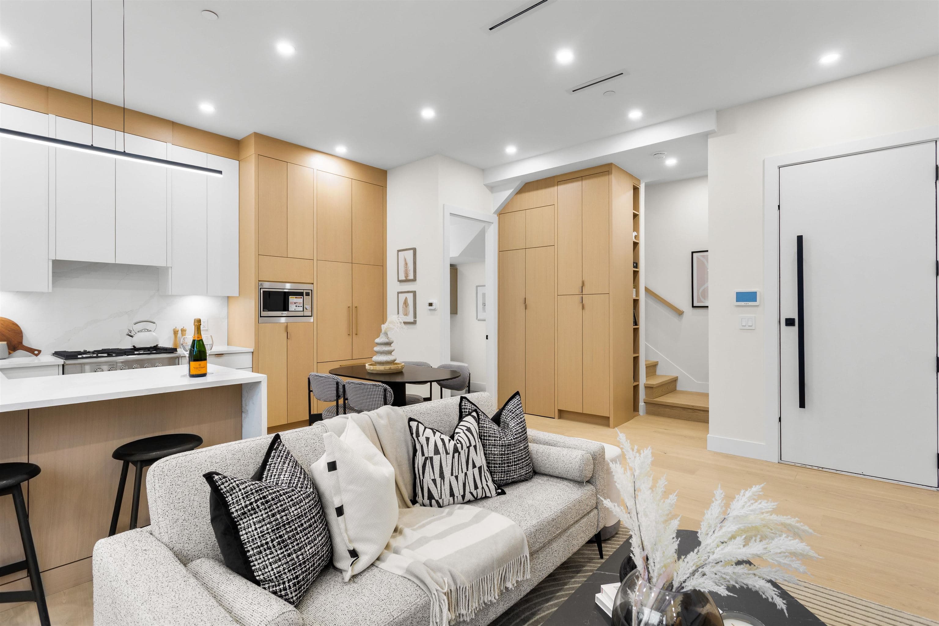 2 - 5306 Culloden Street, Vancouver, V5W 3R6 — photo 3