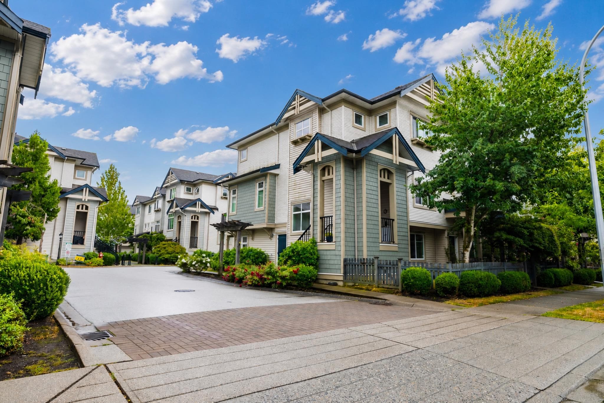 49 - 8418 163 Street, Surrey