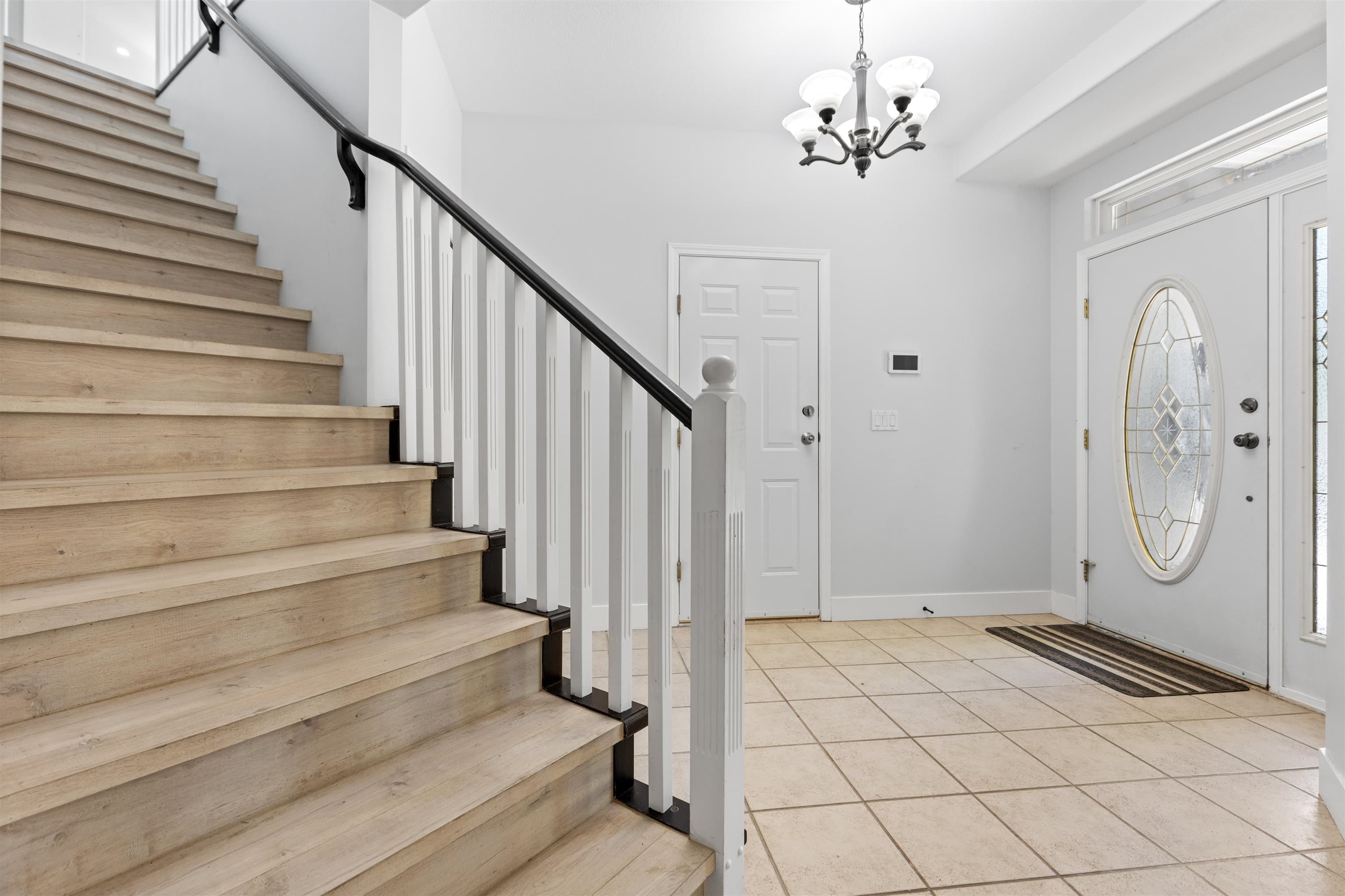 23849 Zeron Avenue, Maple Ridge, V2W 1E3 — photo 3