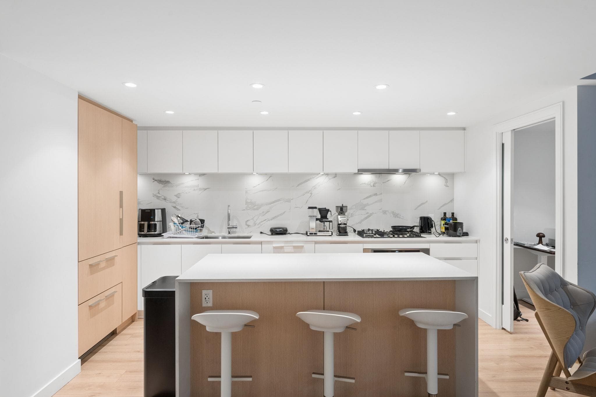 305 - 1500 Fern Street, North Vancouver, V7J 0E6 — photo 5