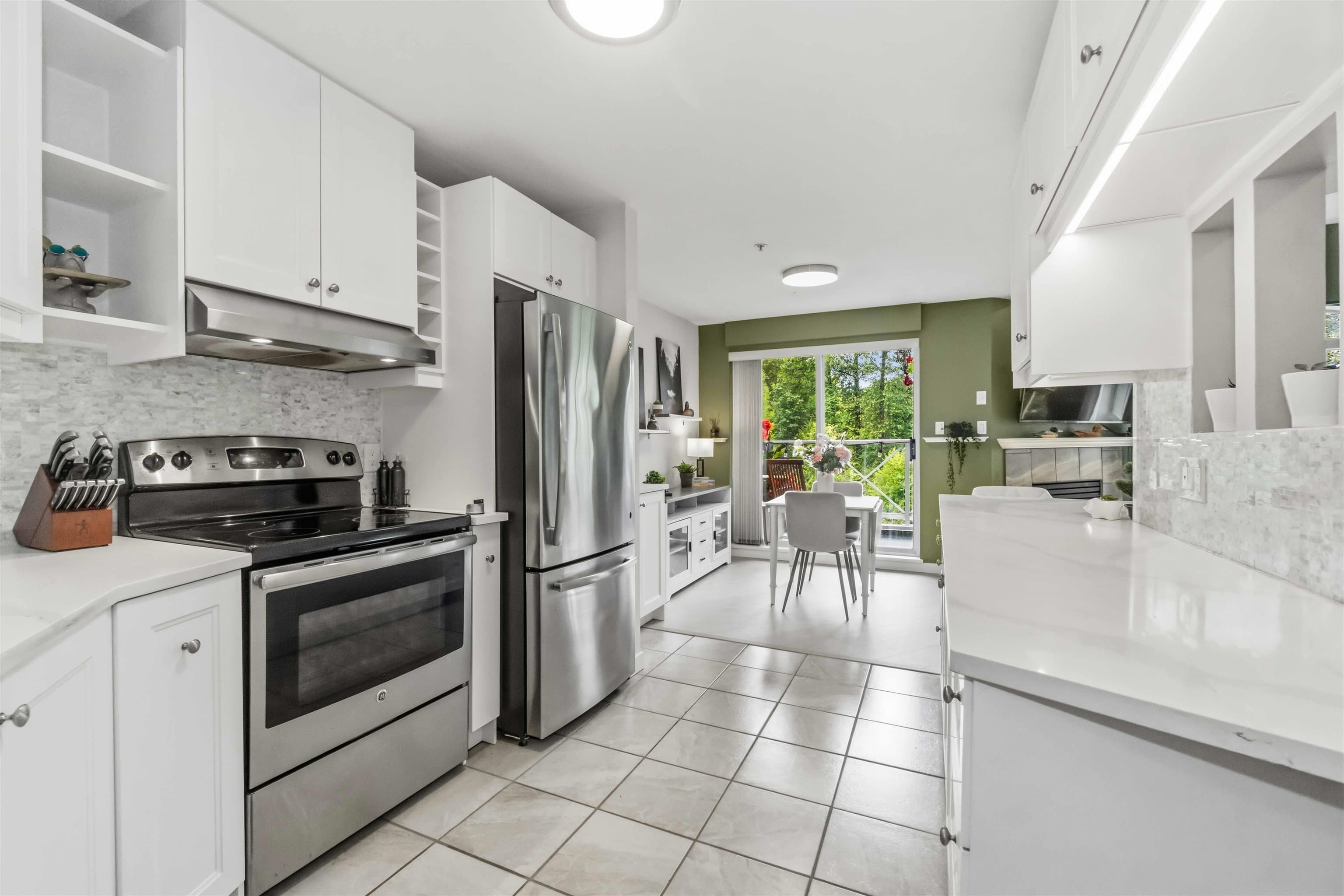408 - 2551 Parkview Lane, Port Coquitlam, V3C 6J8 — photo 3