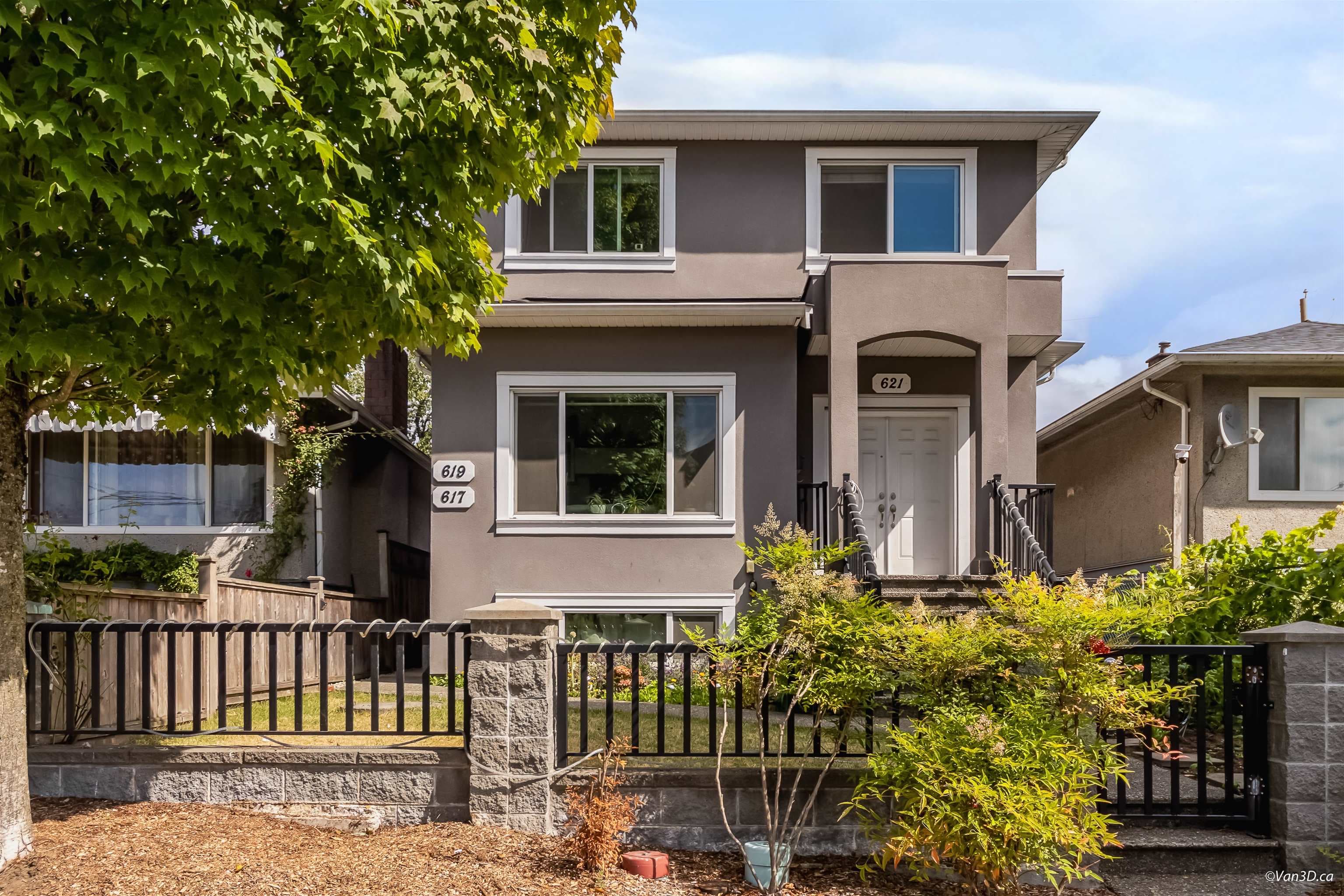 621 E 65th Avenue, Vancouver, V5X 2P7 — photo 1