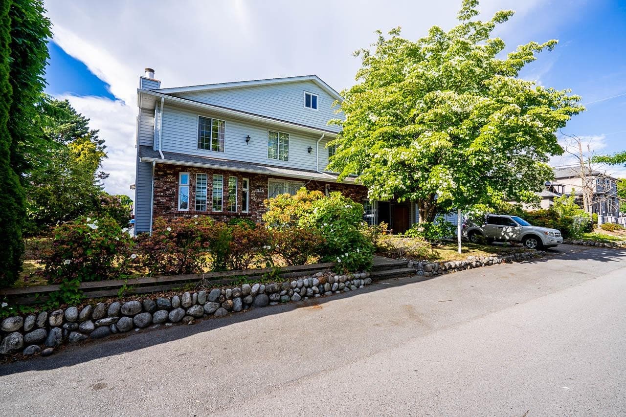 1525 E 51st Avenue, Vancouver, V5P 4R6 — photo 1
