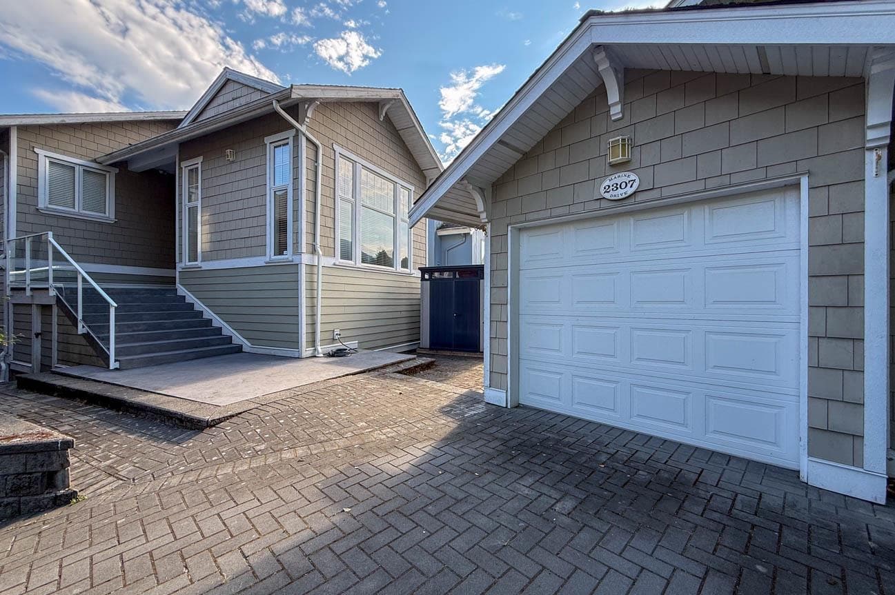 2307 Marine, West Vancouver