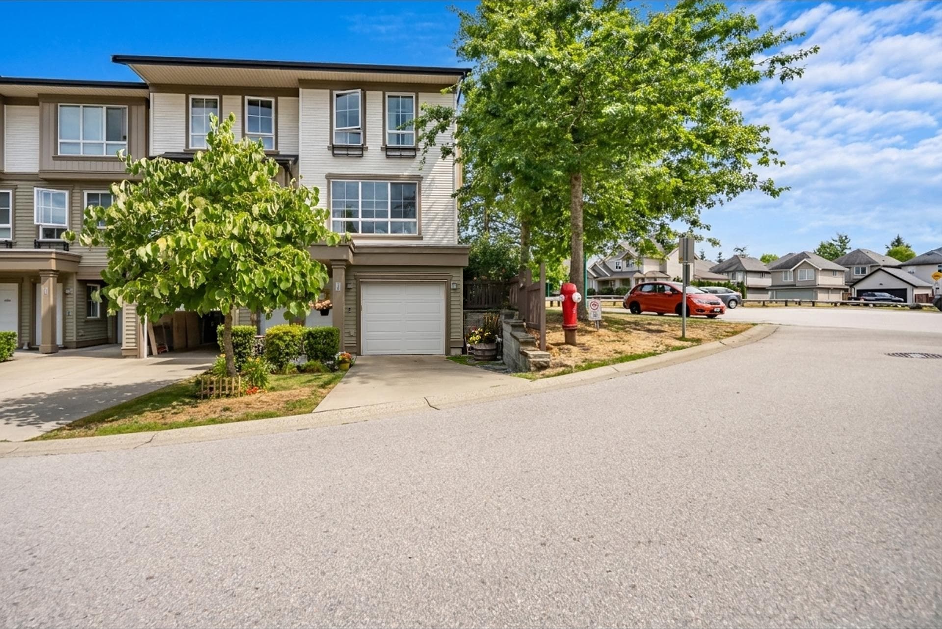 16 - 19505 68a Avenue, Surrey