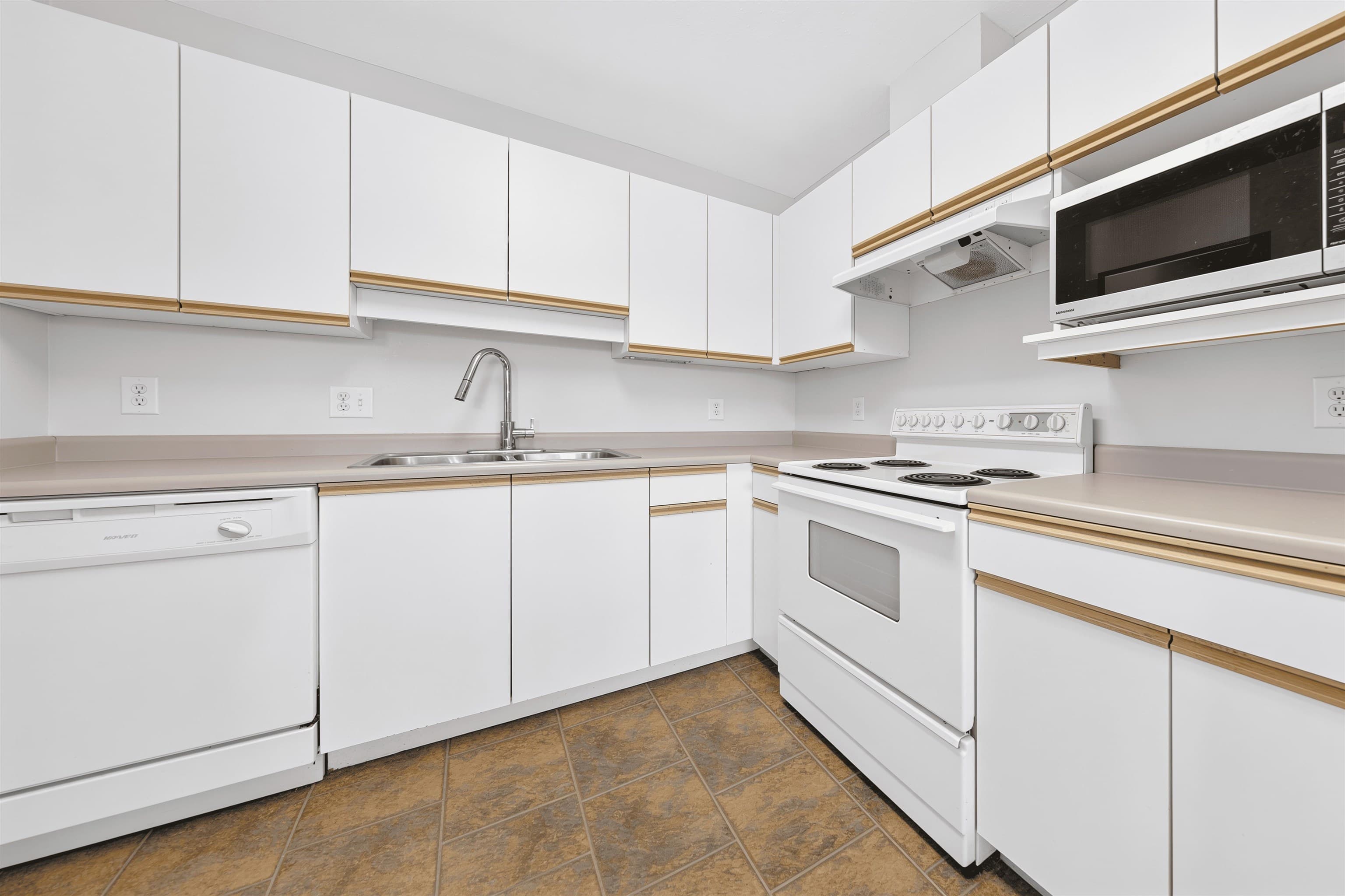 408 - 8537 Young Road, Chilliwack, V2P 4P2 — photo 4