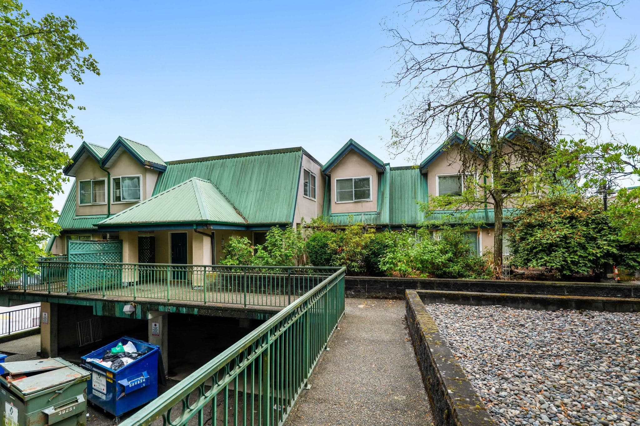 114 - 918 Roderick Avenue, Coquitlam, V3K 1R1 — photo 4
