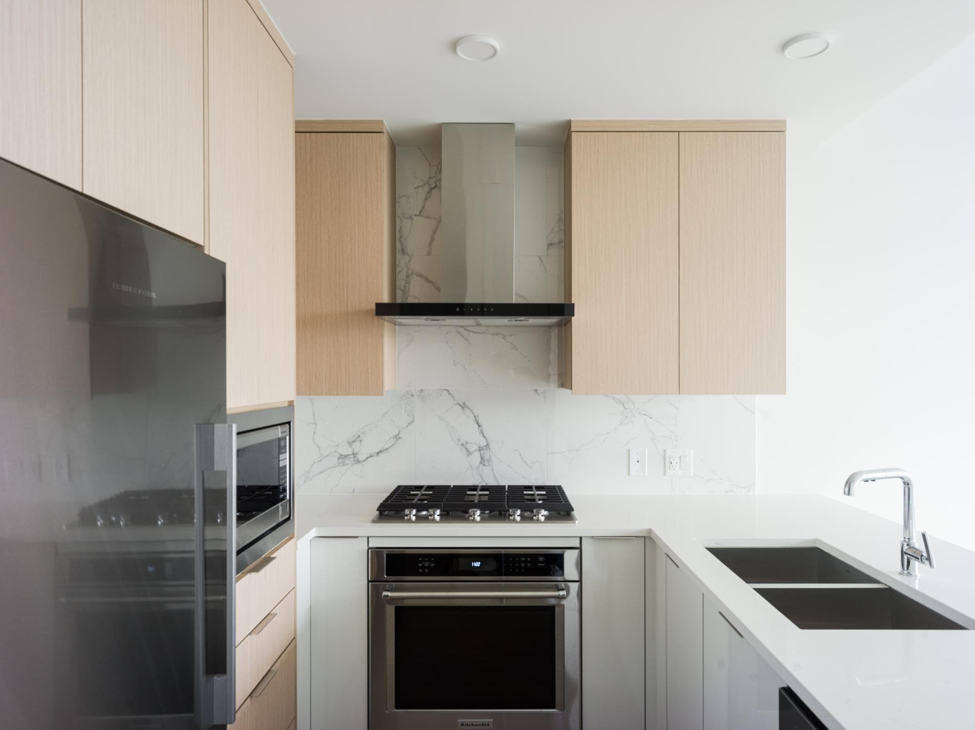 2104 - 699 Whiting Way, Coquitlam, V3J 0N7 — photo 1