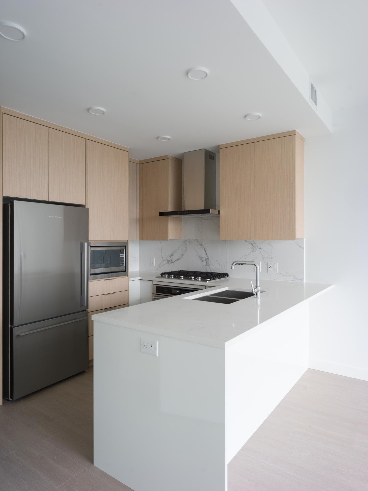 2104 - 699 Whiting Way, Coquitlam, V3J 0N7 — photo 4