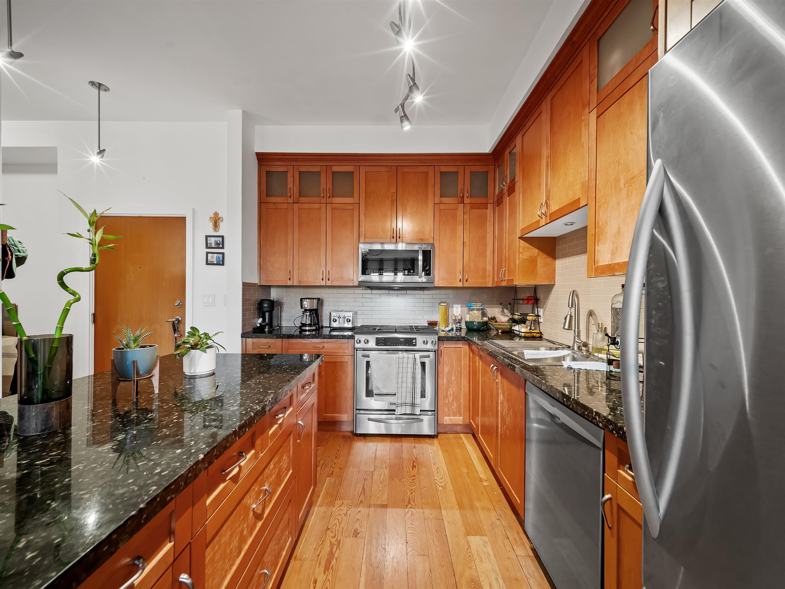 308 - 250 Salter Street, New Westminster, V3M 0B7 — photo 3
