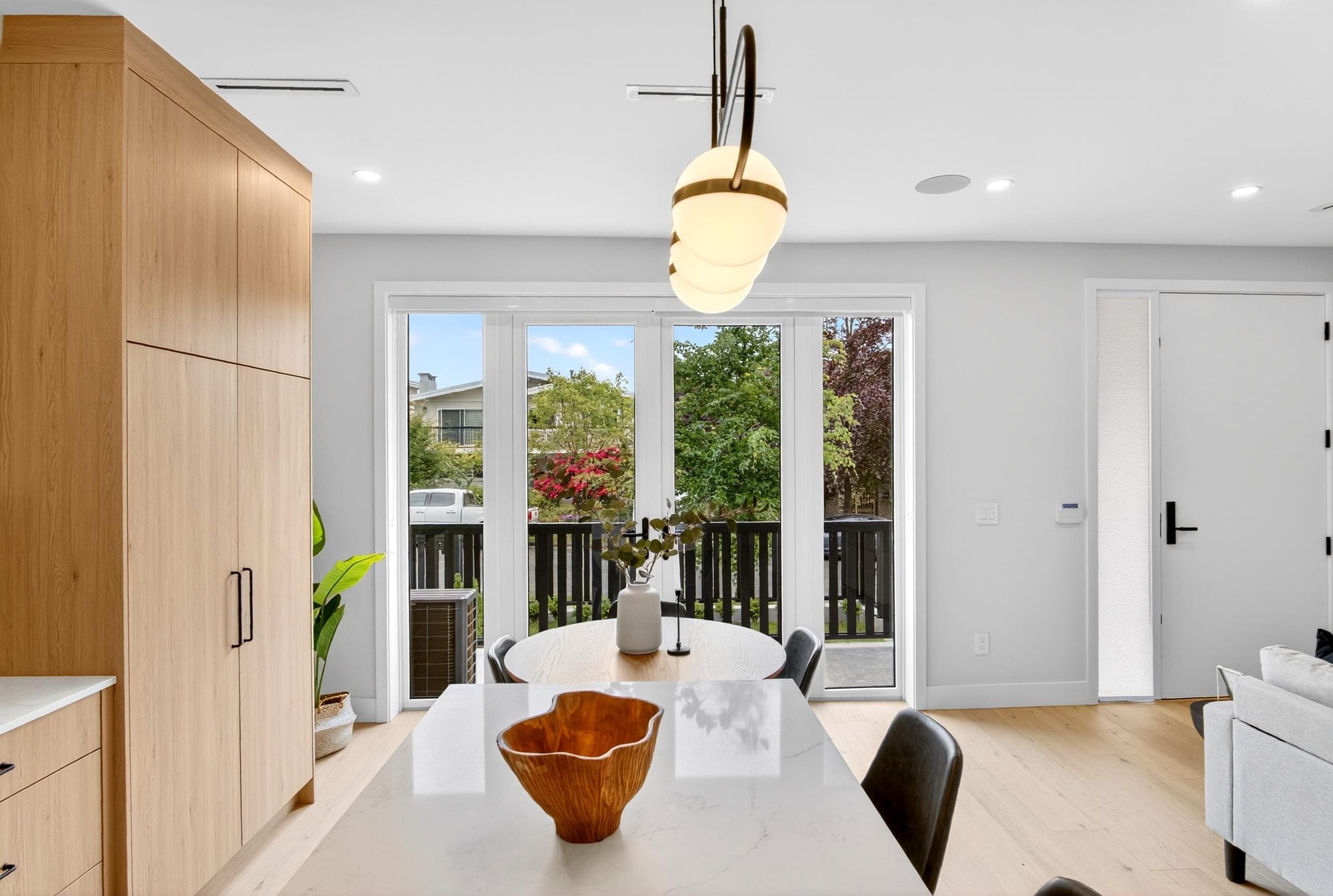 1 - 2741 E 7th Avenue, Vancouver, V5M 1T8 — photo 2