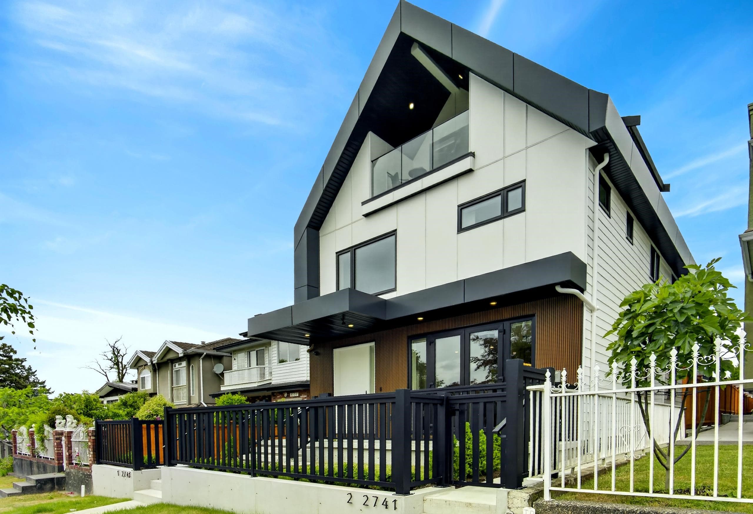 1 - 2741 E 7th Avenue, Vancouver
