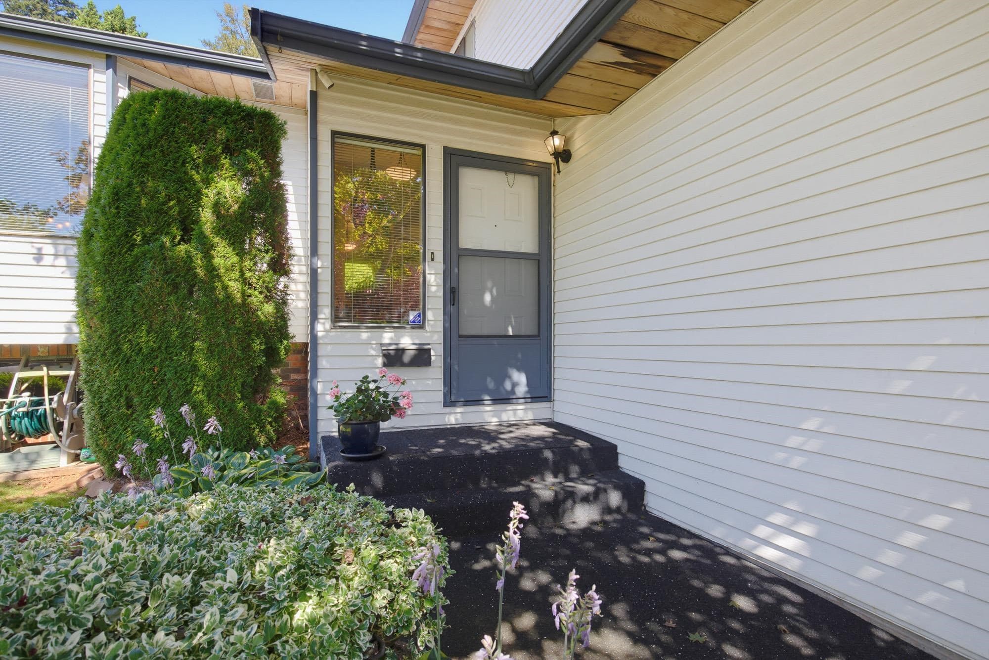 2358 Cameron Crescent, Abbotsford, V2S 5W4 — photo 3