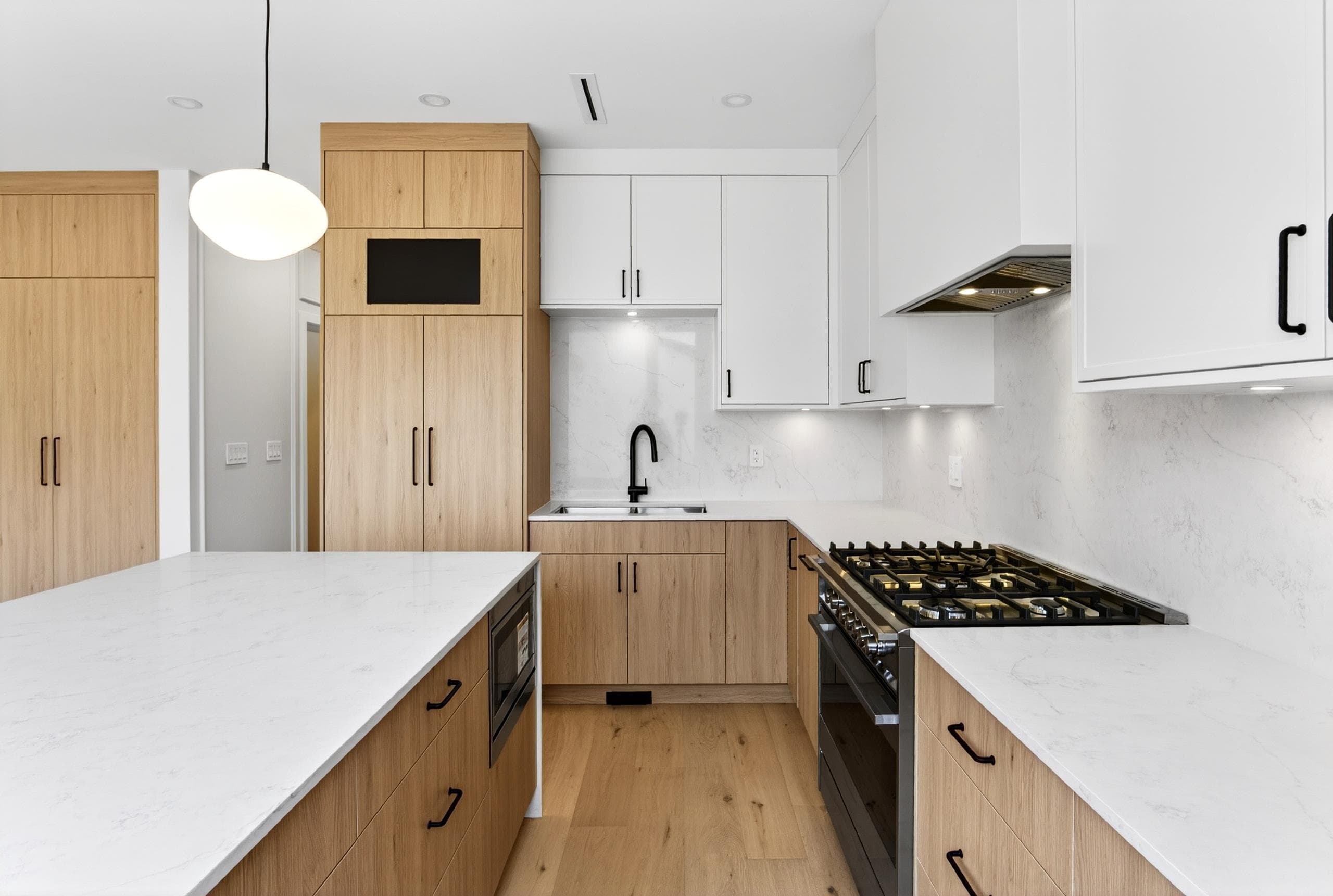 2 - 2741 E 7th Avenue, Vancouver, V5M 1T8 — photo 5