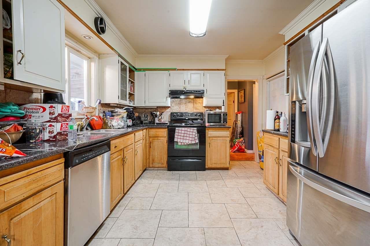 11372 Surrey Road, Surrey, V3R 5T3 — photo 5