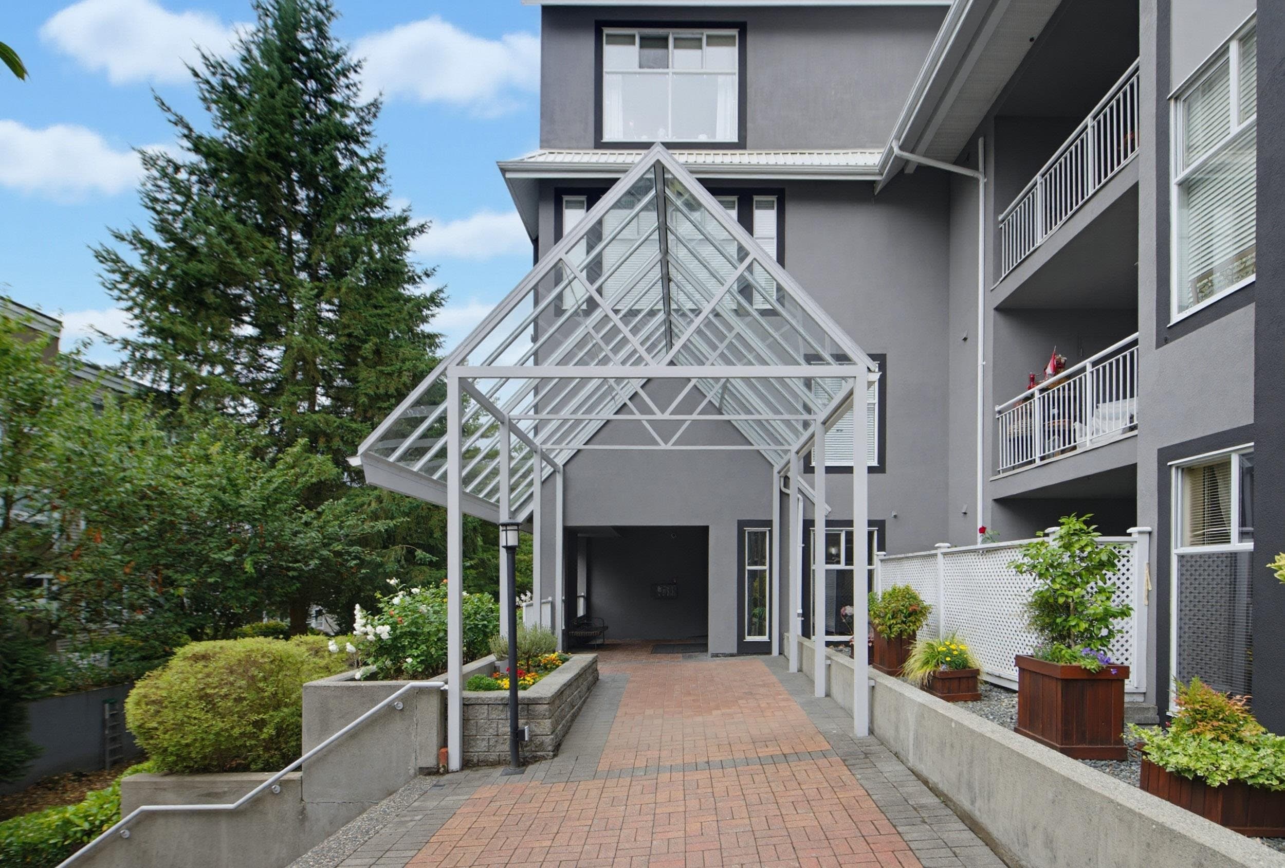 308 - 11609 227 Street, Maple Ridge, V2Z 2Z9 — photo 1
