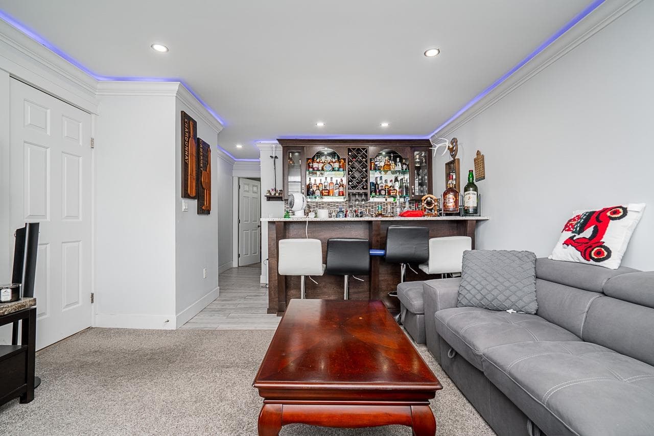13398 89 Avenue, Surrey, V3V 7W1 — photo 4