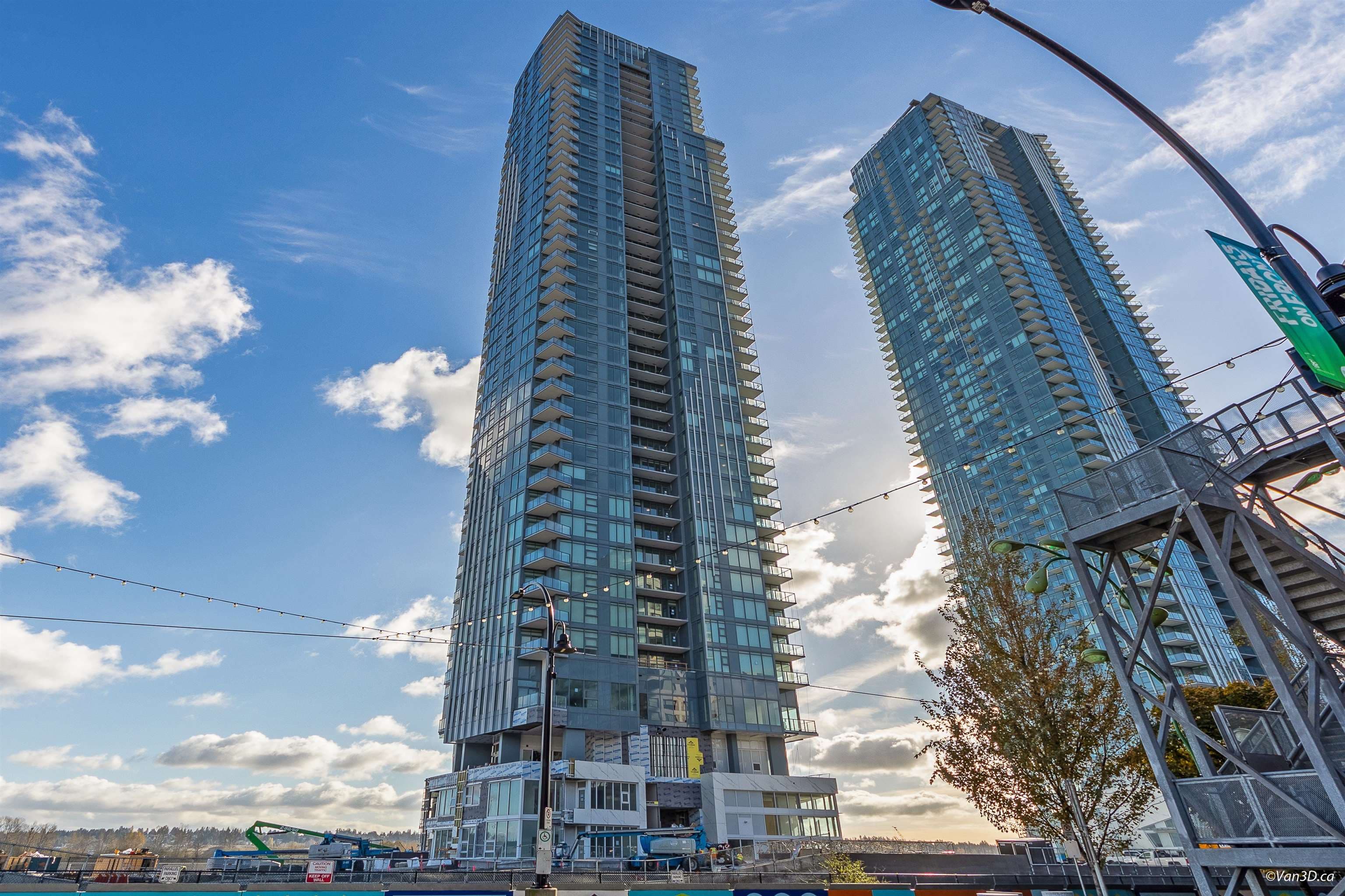 703 - 660 Quayside Drive, New Westminster, V3M 0P1 — photo 1