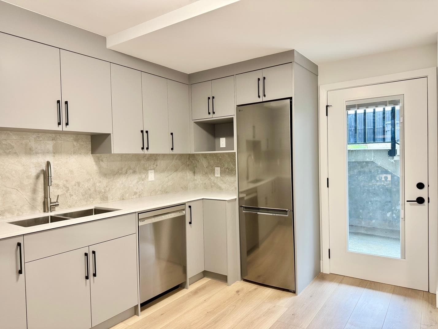 X - 1XX6 Nassau Drive, Vancouver, V5P 2B5 — photo 3