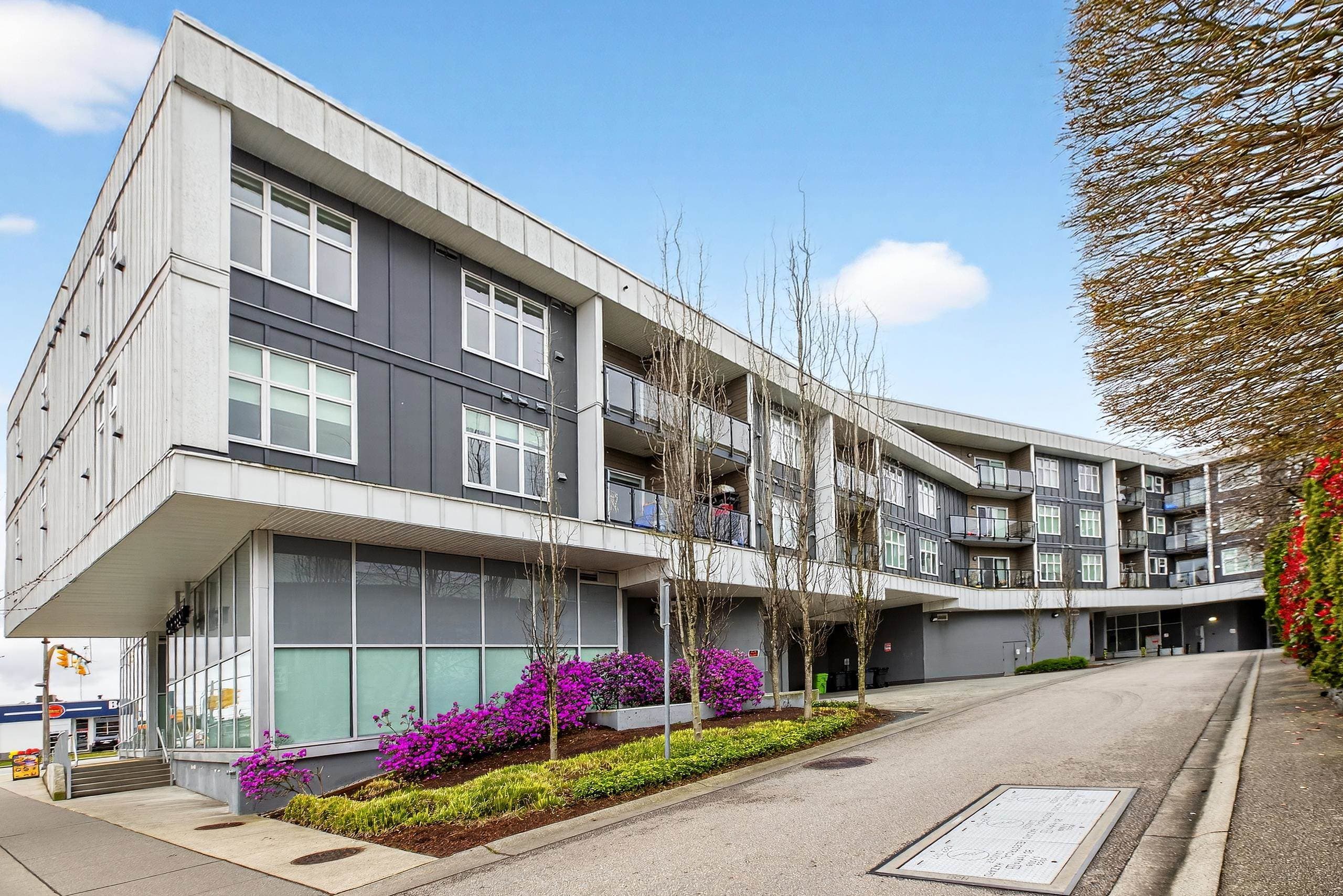 215 - 6283 Kingsway Avenue, Burnaby, V5J 0H3 — photo 3