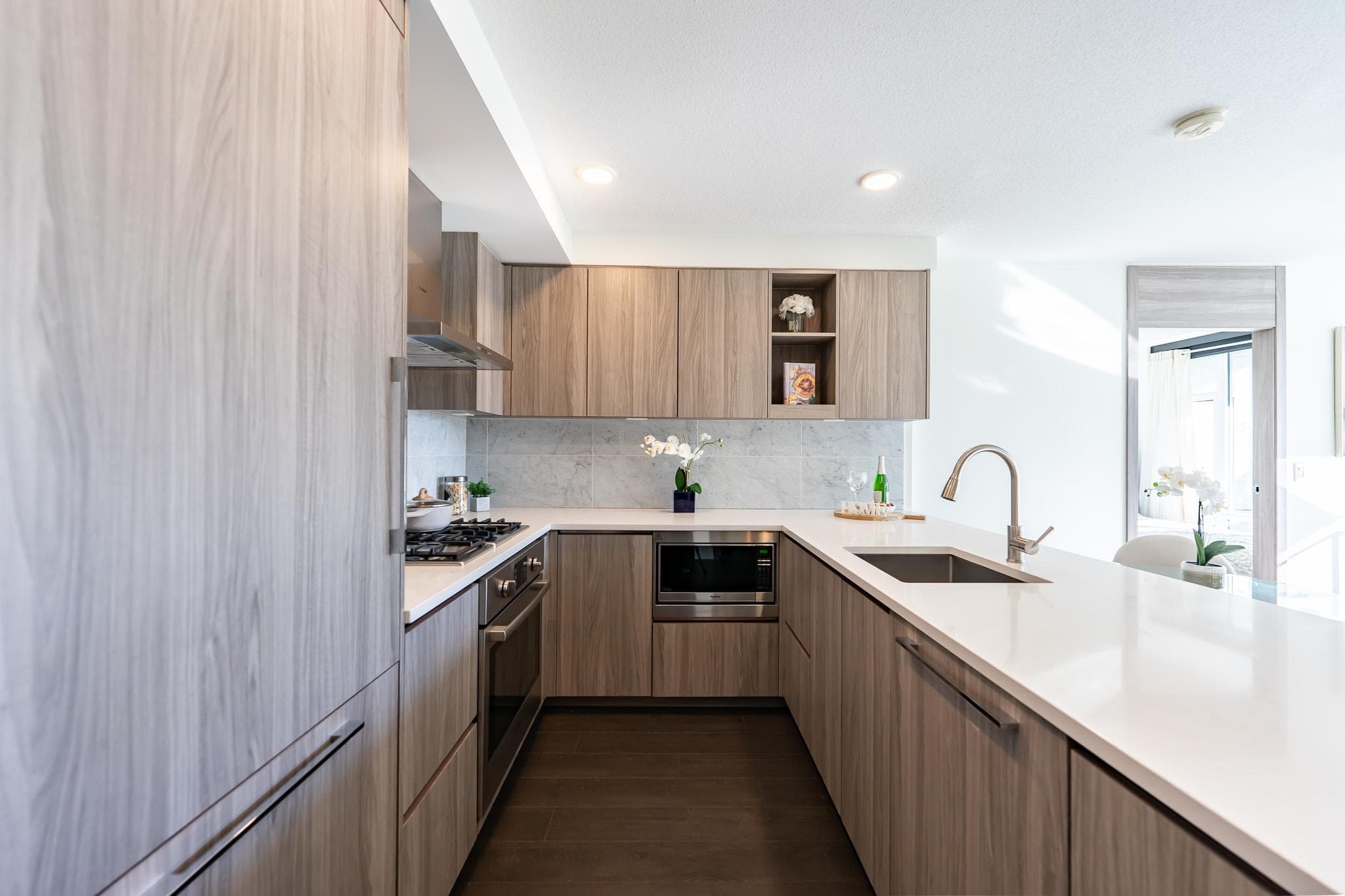601 - 8800 Hazelbridge Way, Richmond, V6X 0S3 — photo 3