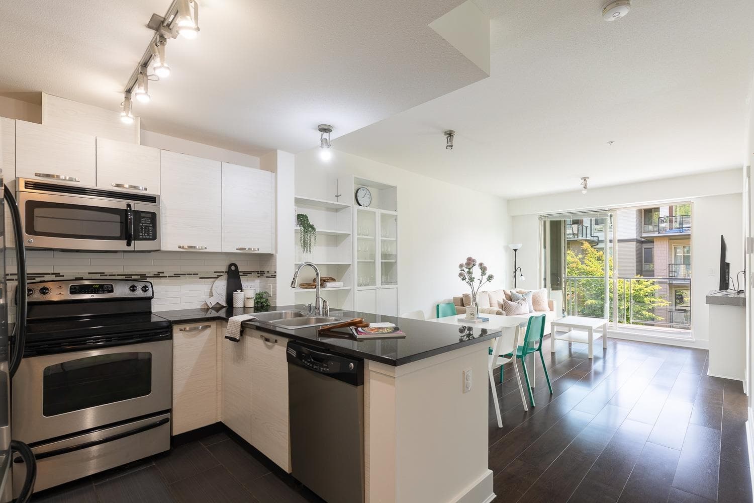 314 - 7418 Byrnepark Walk, Burnaby, V3N 0B3 — photo 2