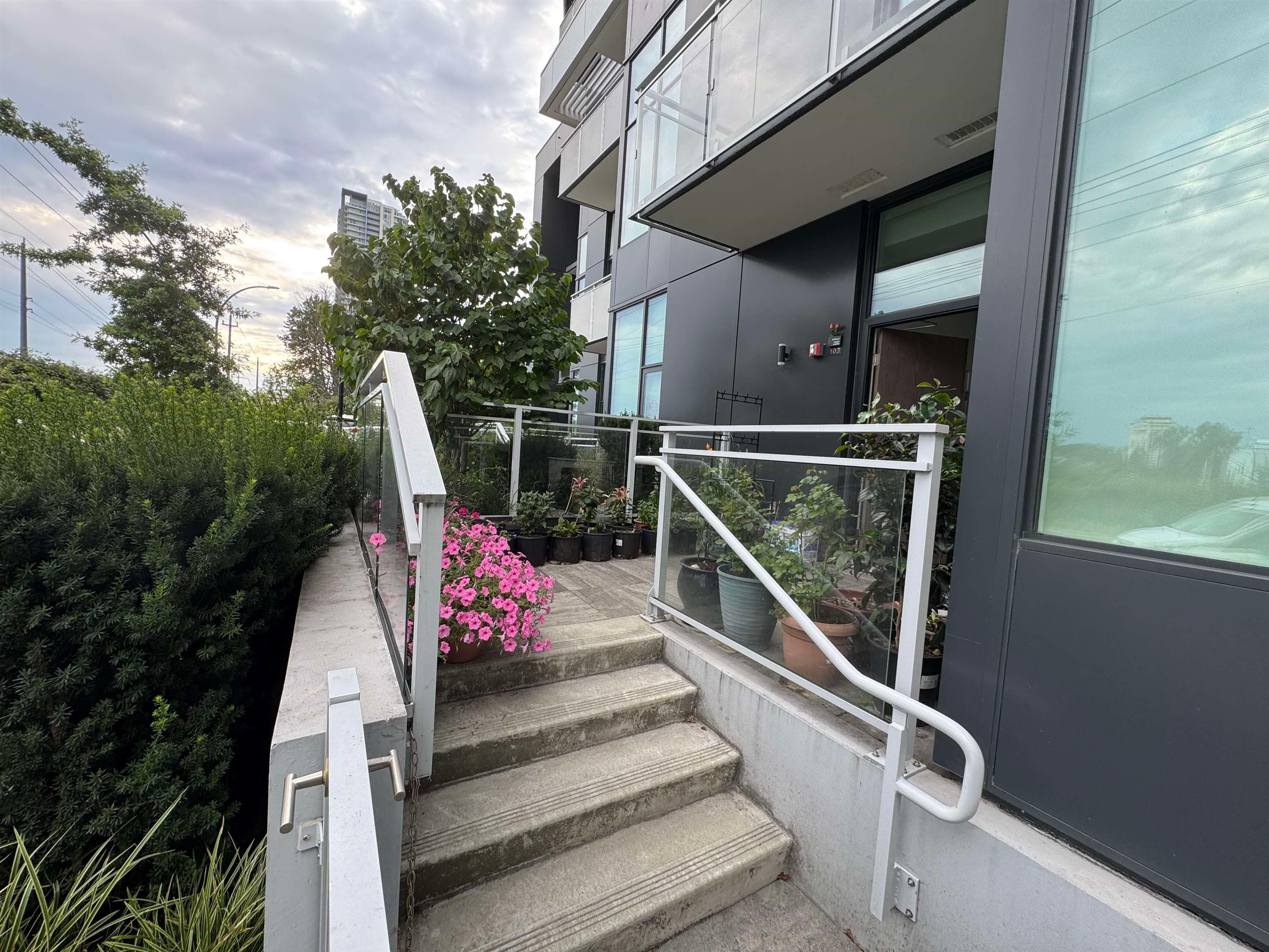 103 - 4433 Alaska Street, Burnaby, V5C 5T3 — photo 3