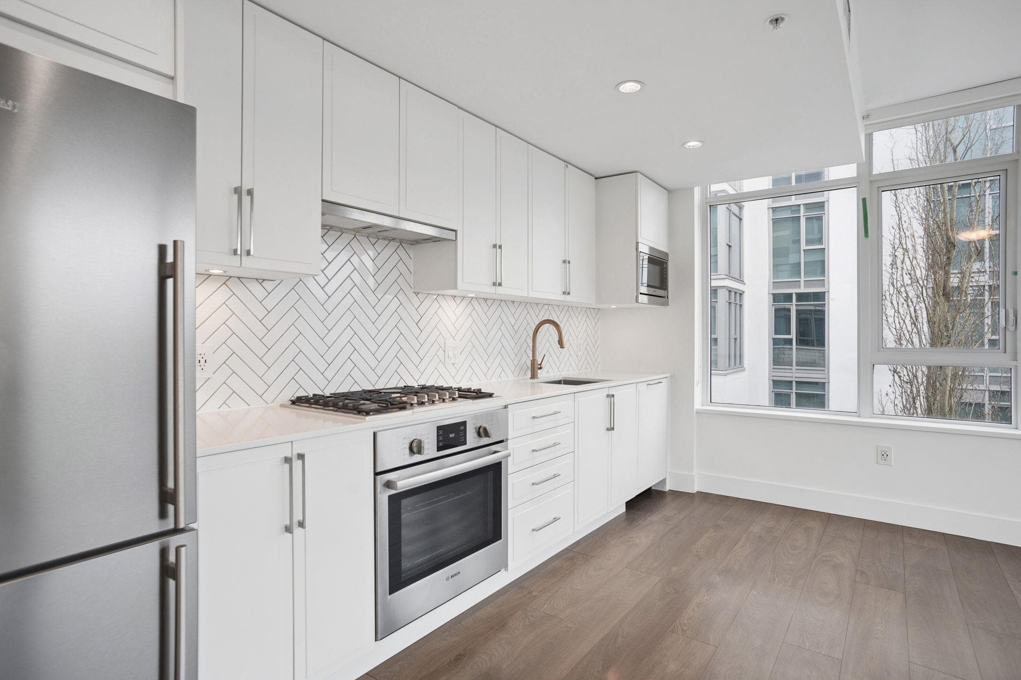302 - 2455 Kingsway, Vancouver, V5R 5G8 — photo 5